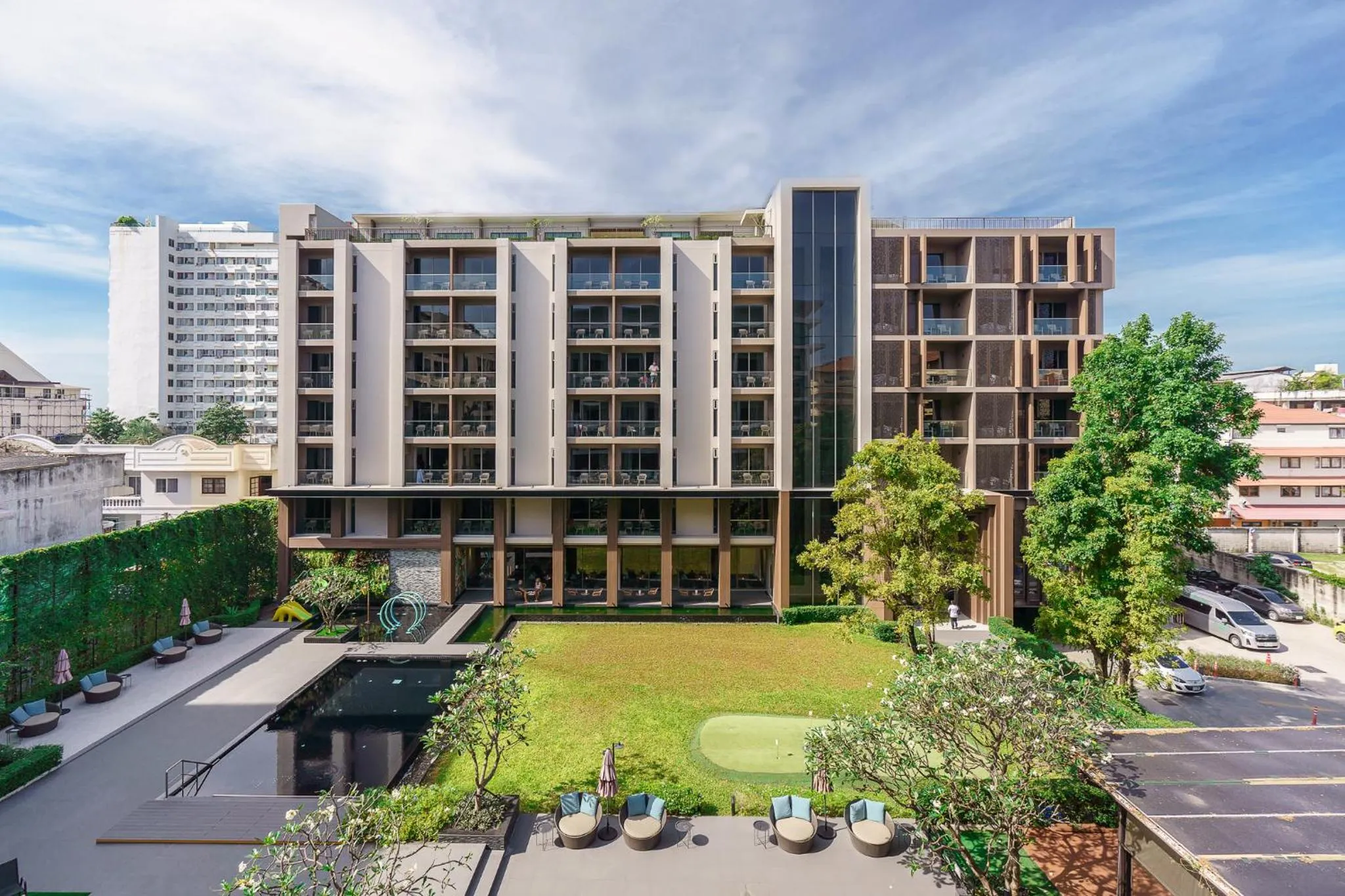 Property building in Fifth Pattaya Jomtien By Shiwalai Int