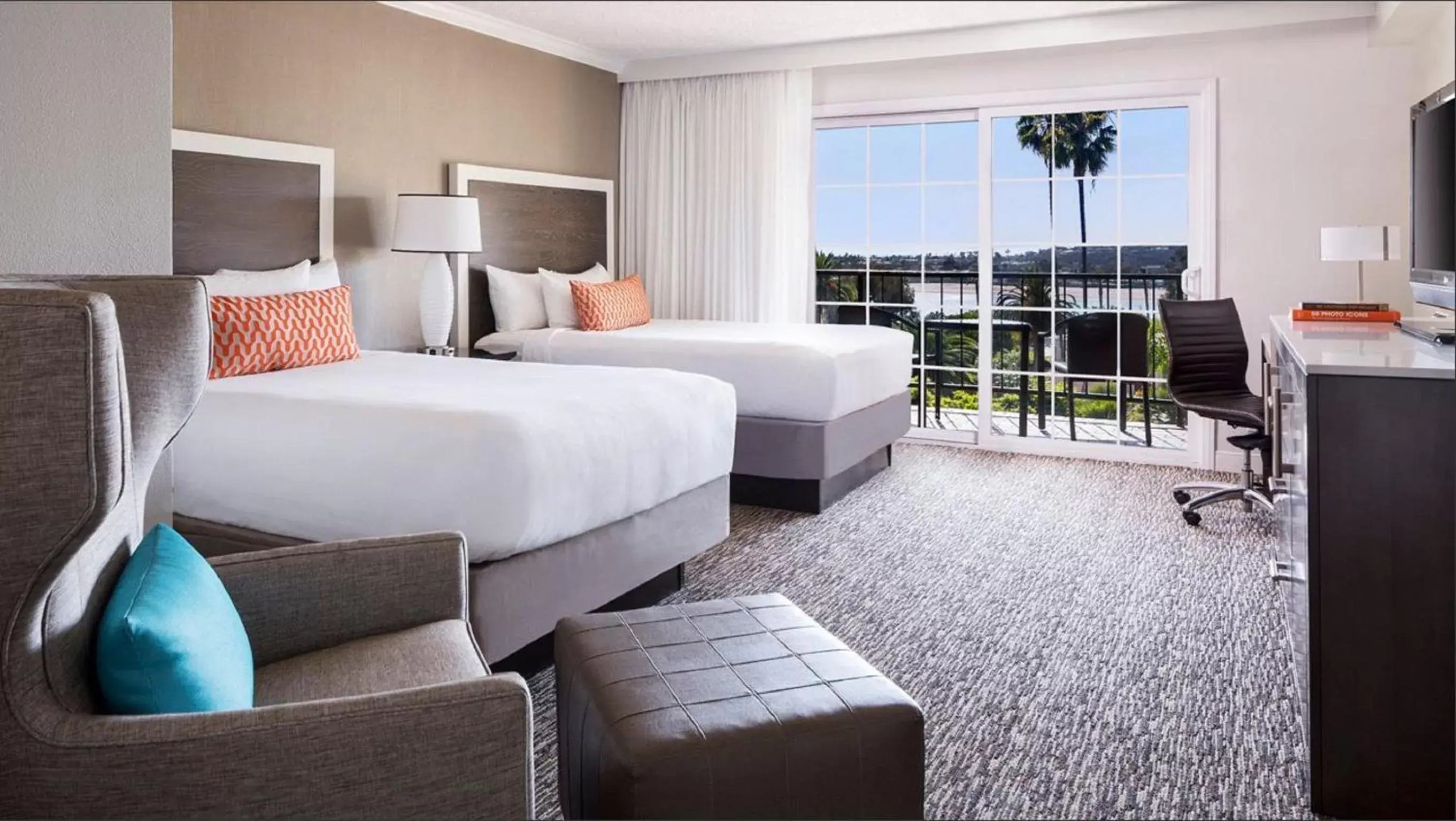 Double Room with Two Double Beds and Bay View in Hyatt Regency Newport Beach