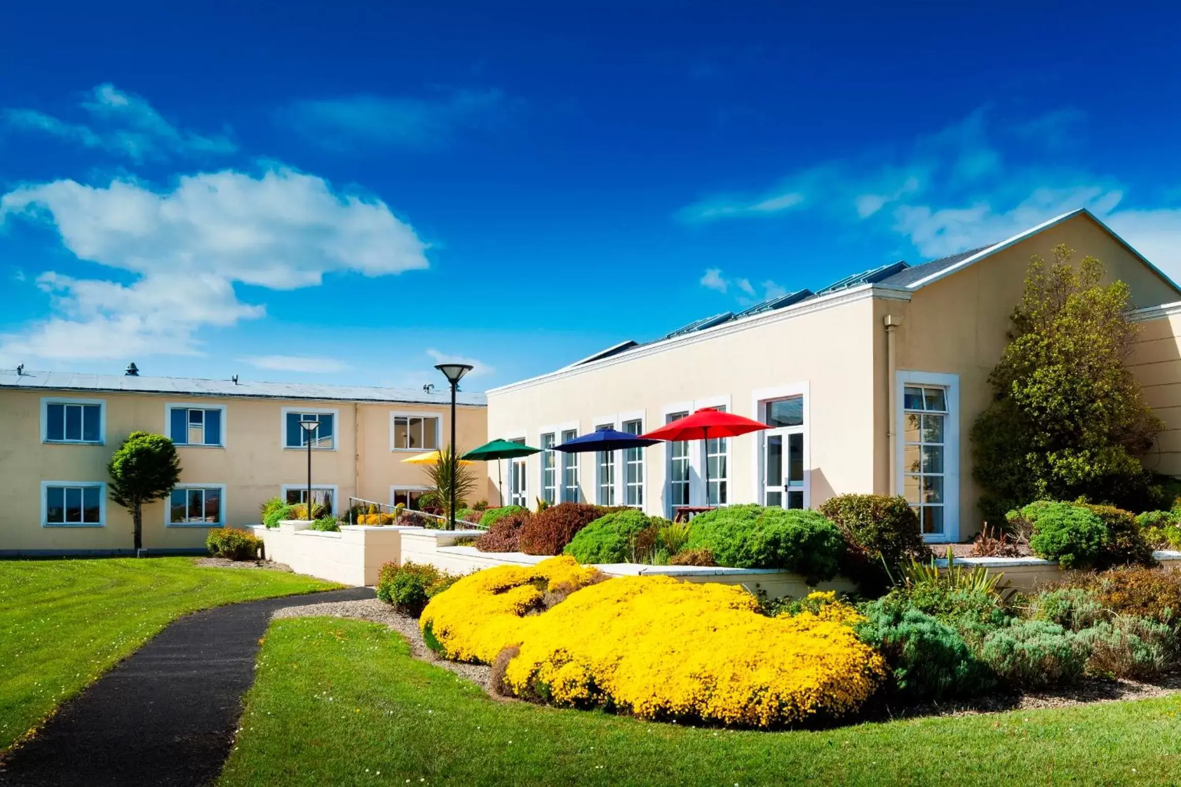 Facade/entrance, Property Building in Park Inn by Radisson Shannon Airport