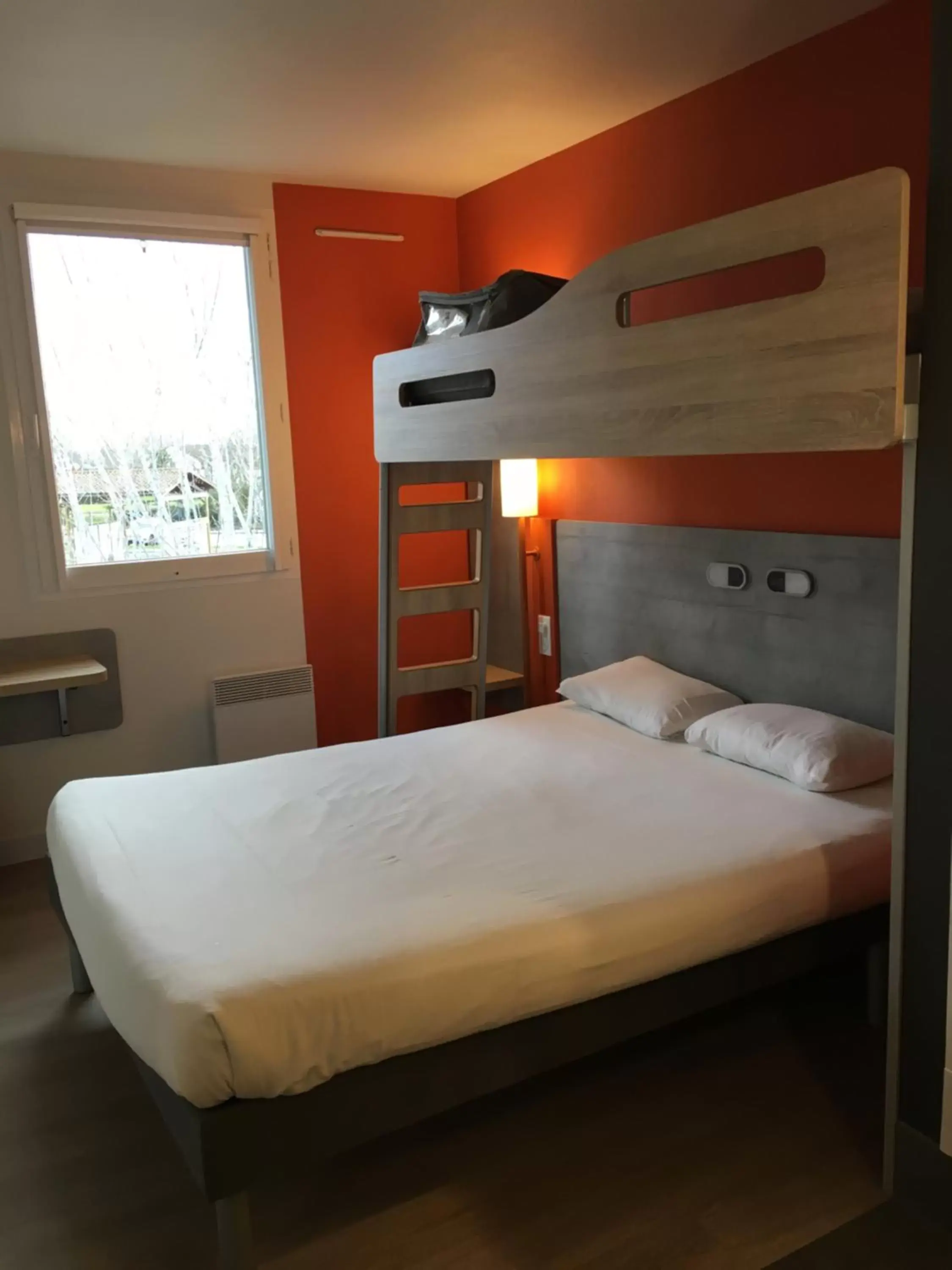 Bedroom, Bed in ibis budget Rochefort