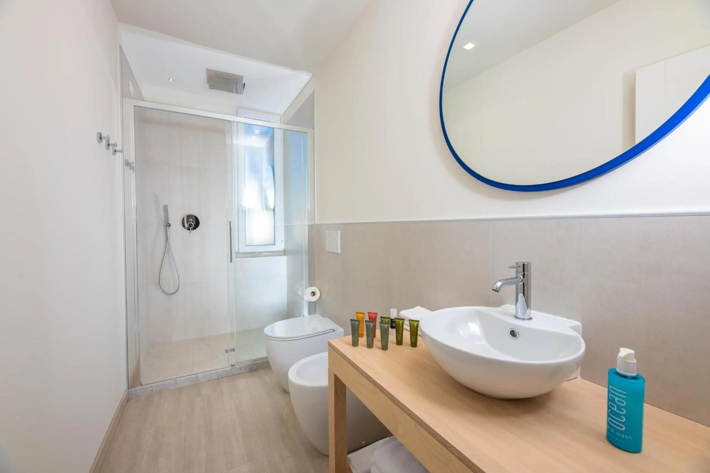 Shower in L'Alba Hotel