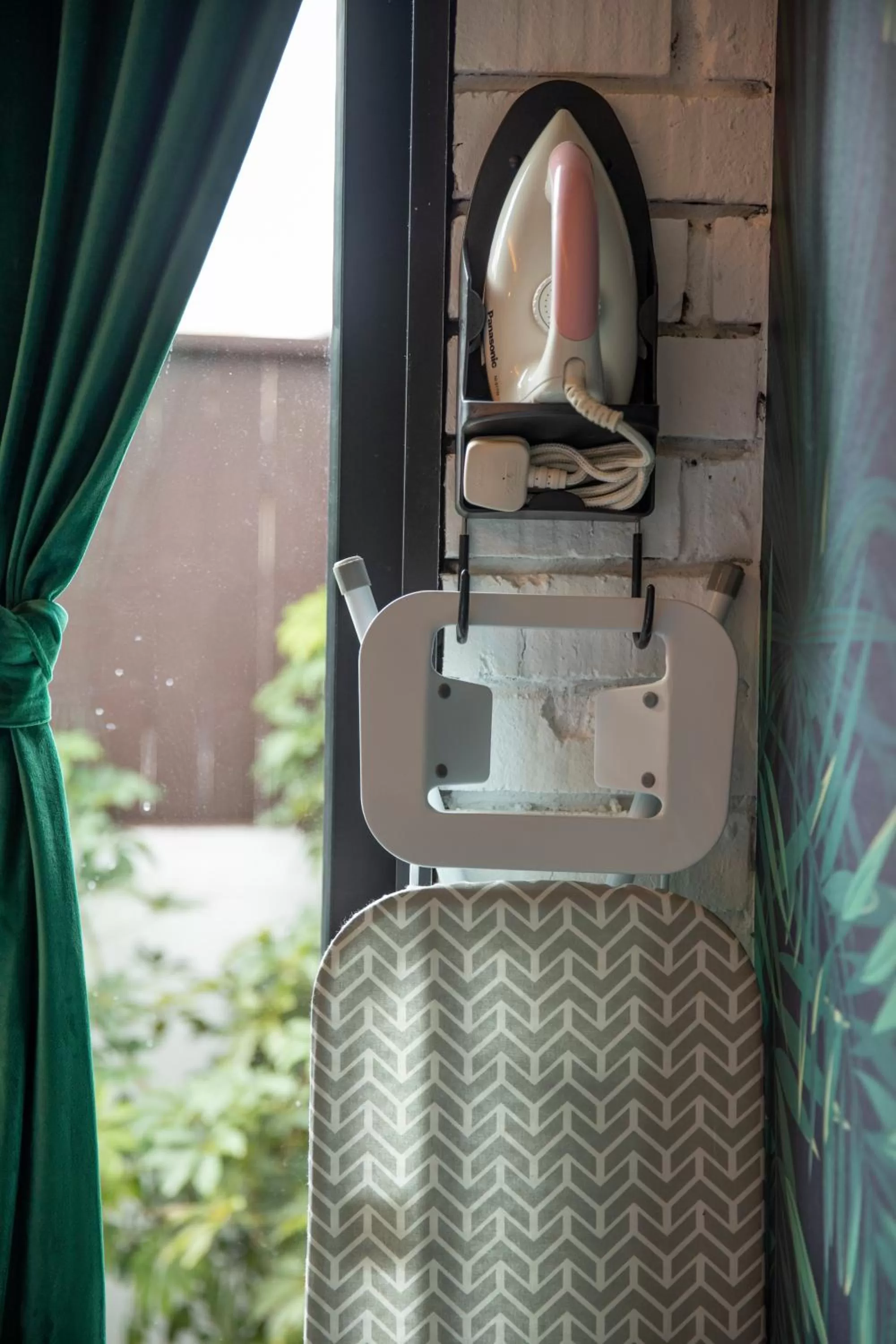 Decorative detail in Carnarvon Suites