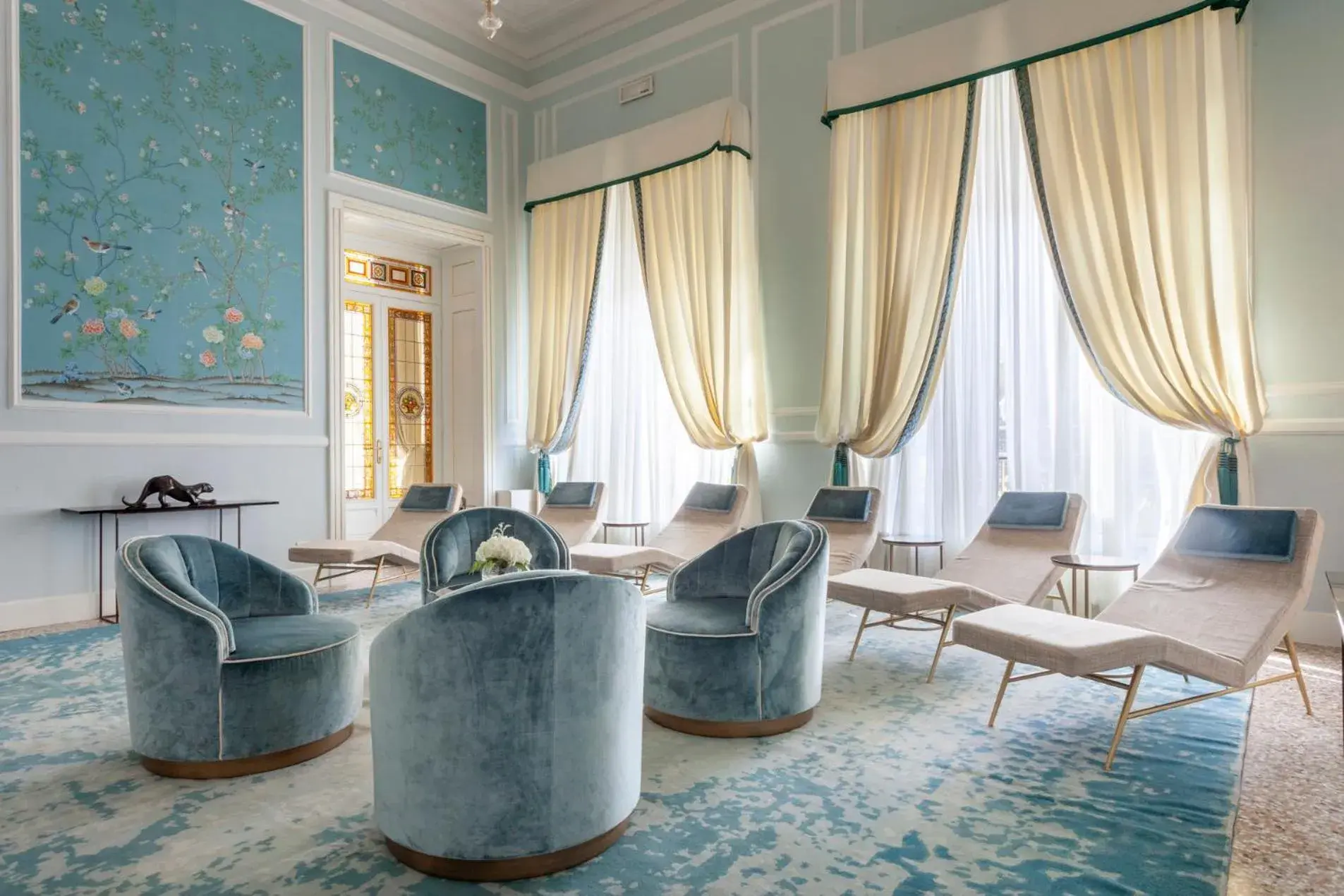 Living room in Grand Hotel Principe Di Piemonte