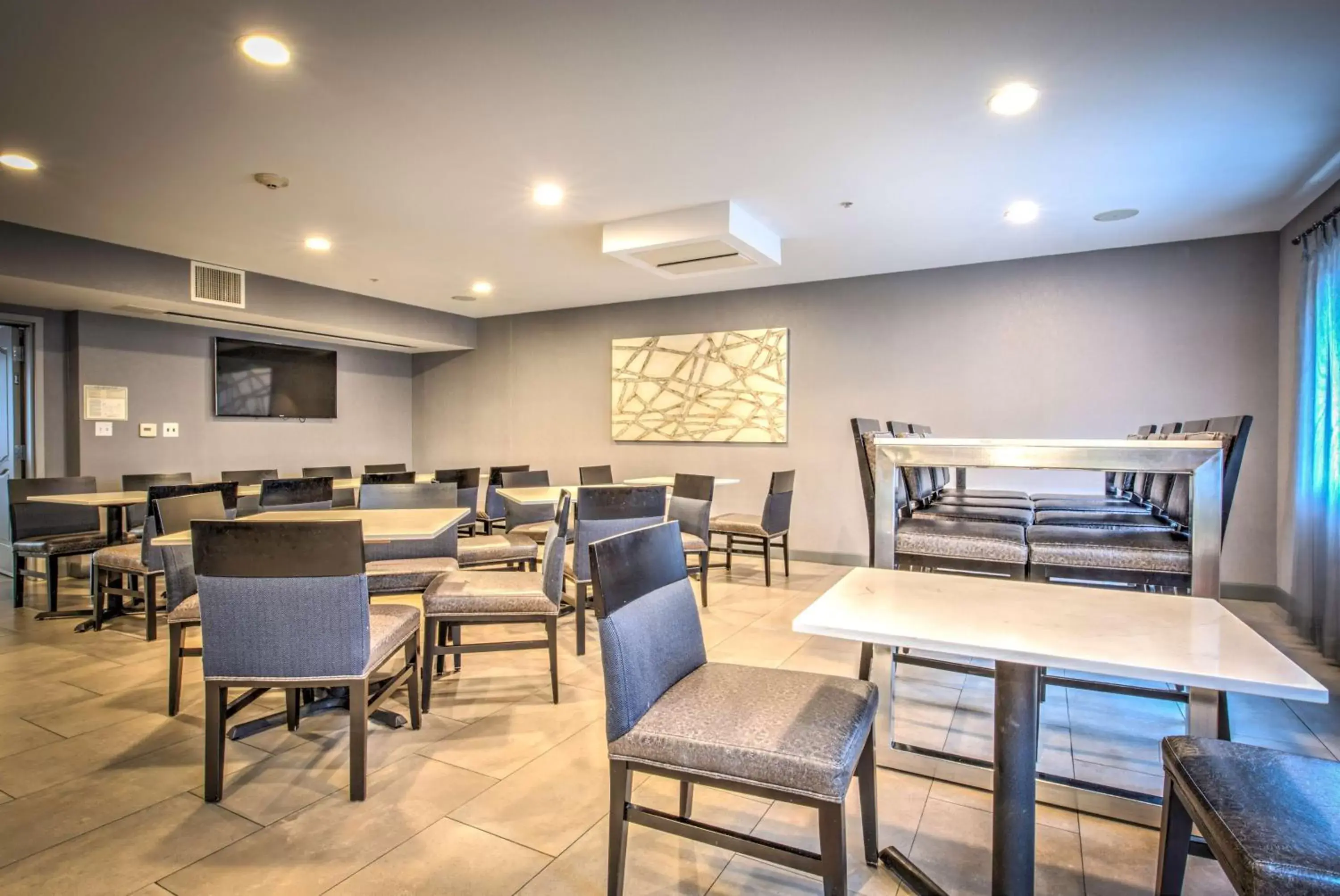 Restaurant/places to eat in Best Western Plus Media Center Inn & Suites Restaurant/places to eat in Best Western Plus Media Center Inn & Suites