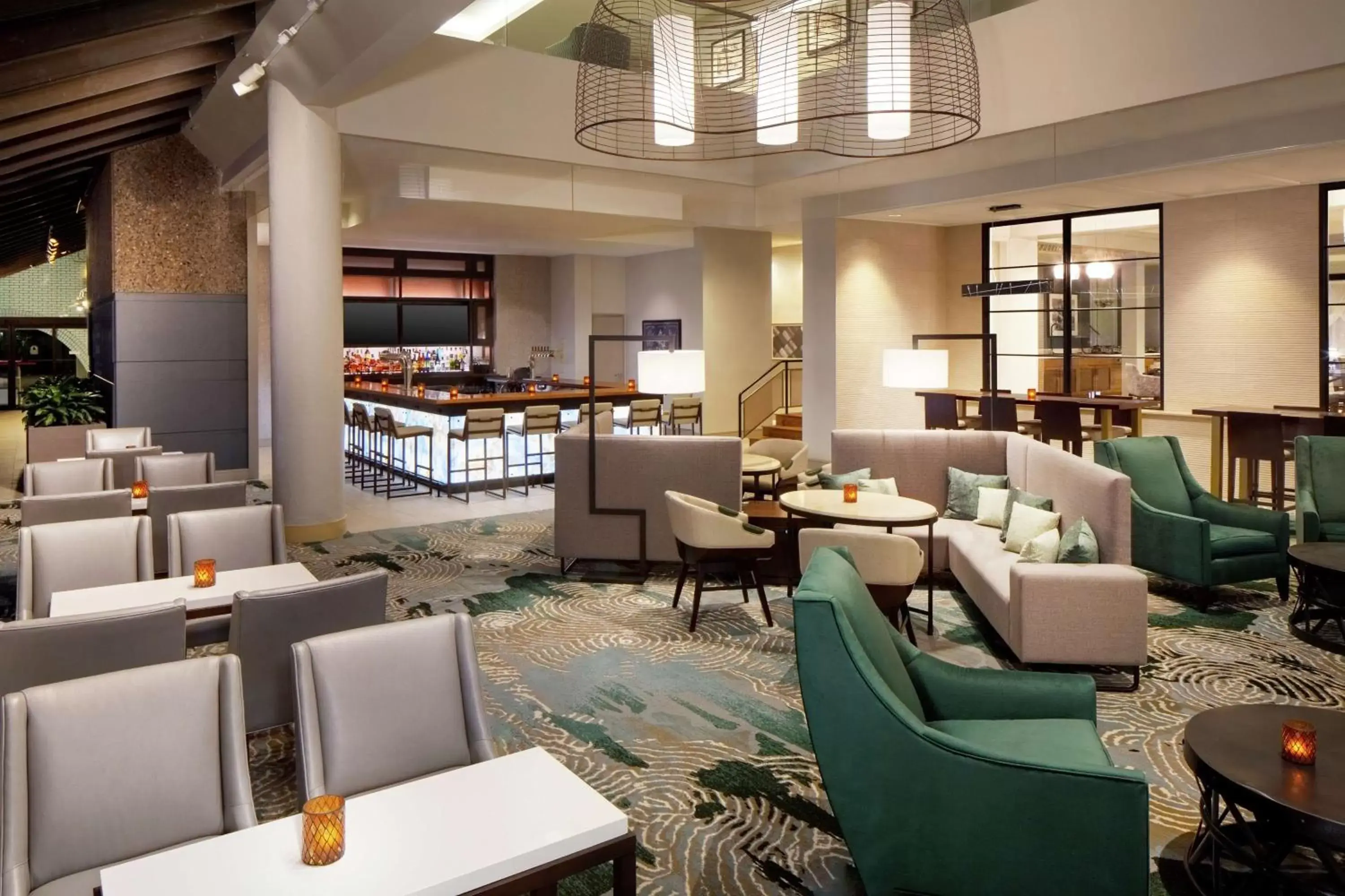 Lobby or reception, Restaurant/Places to Eat in DoubleTree by Hilton Manchester Downtown