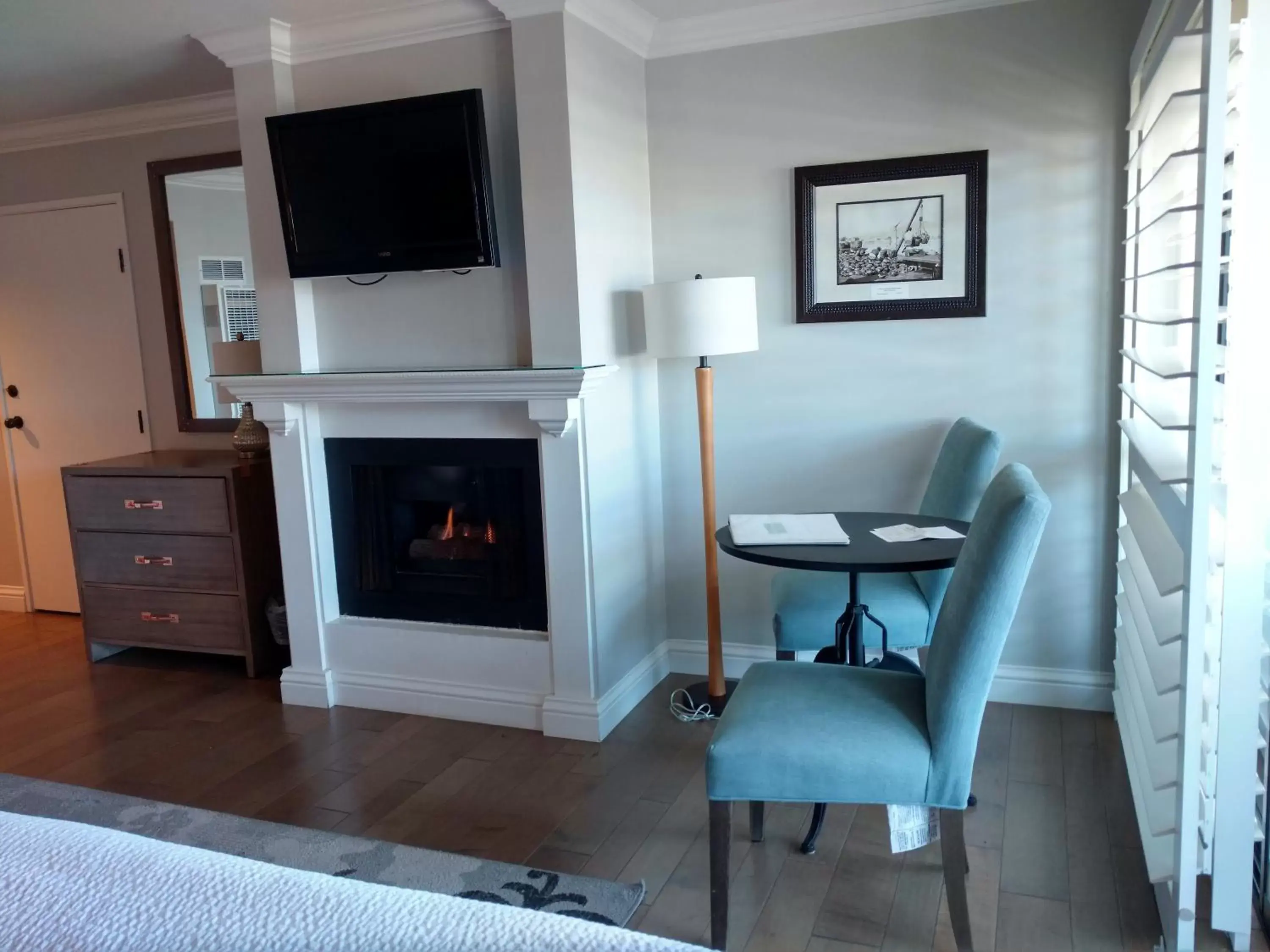 Area and facilities, TV/Entertainment Center in 456 Embarcadero Inn & Suites