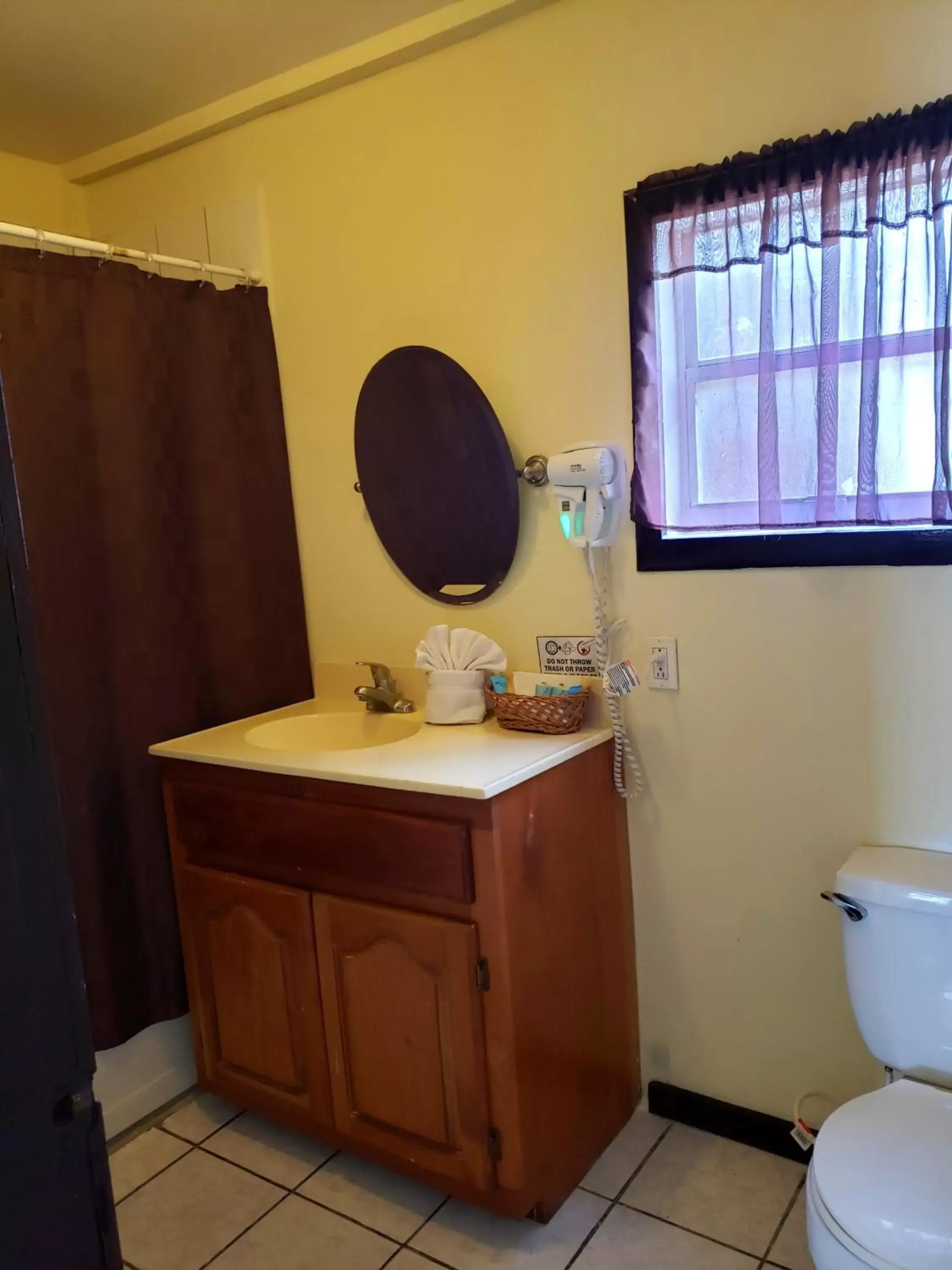 Bathroom in Ocean Tide Beach Resort