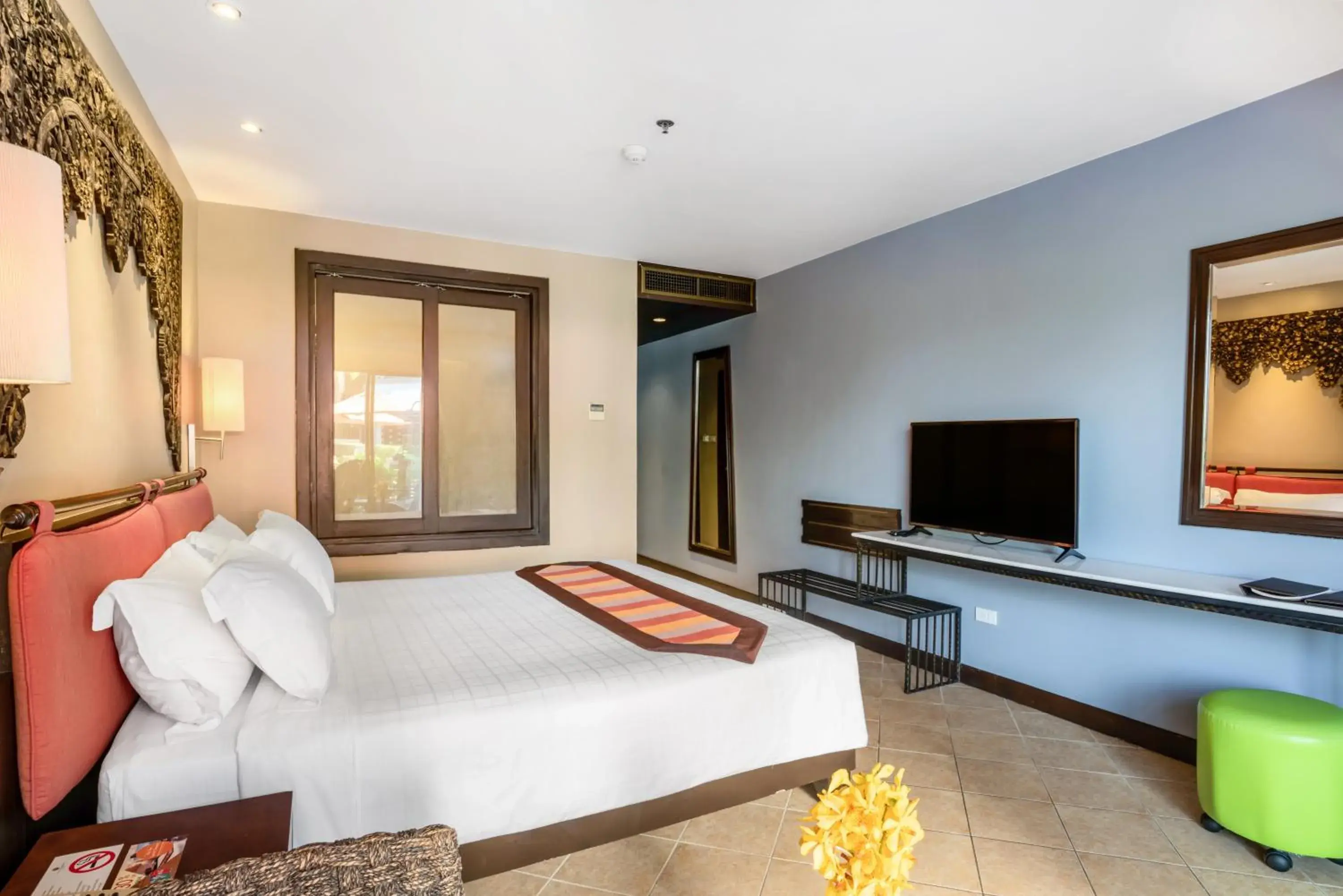 Bedroom, TV/Entertainment Center in Garden Cliff Resort And Spa - SHA Extra Plus