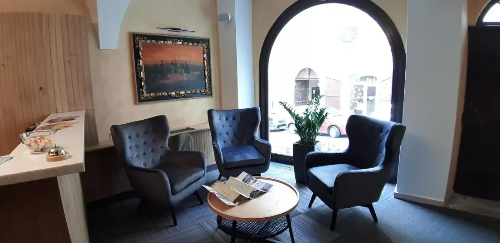 Seating Area in The Golden Wheel Hotel