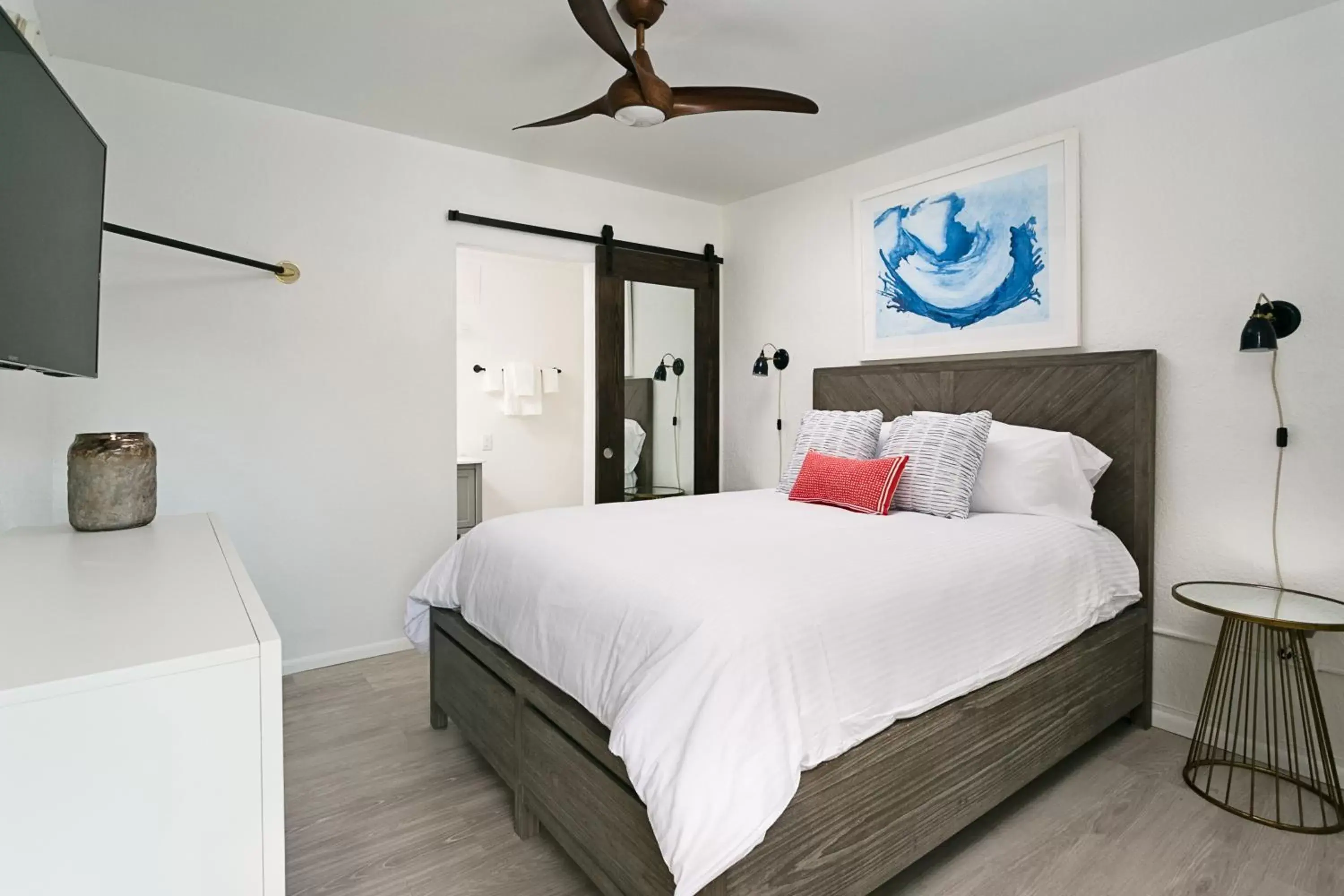 Bedroom, Bed in Hotel Cabana Clearwater Beach