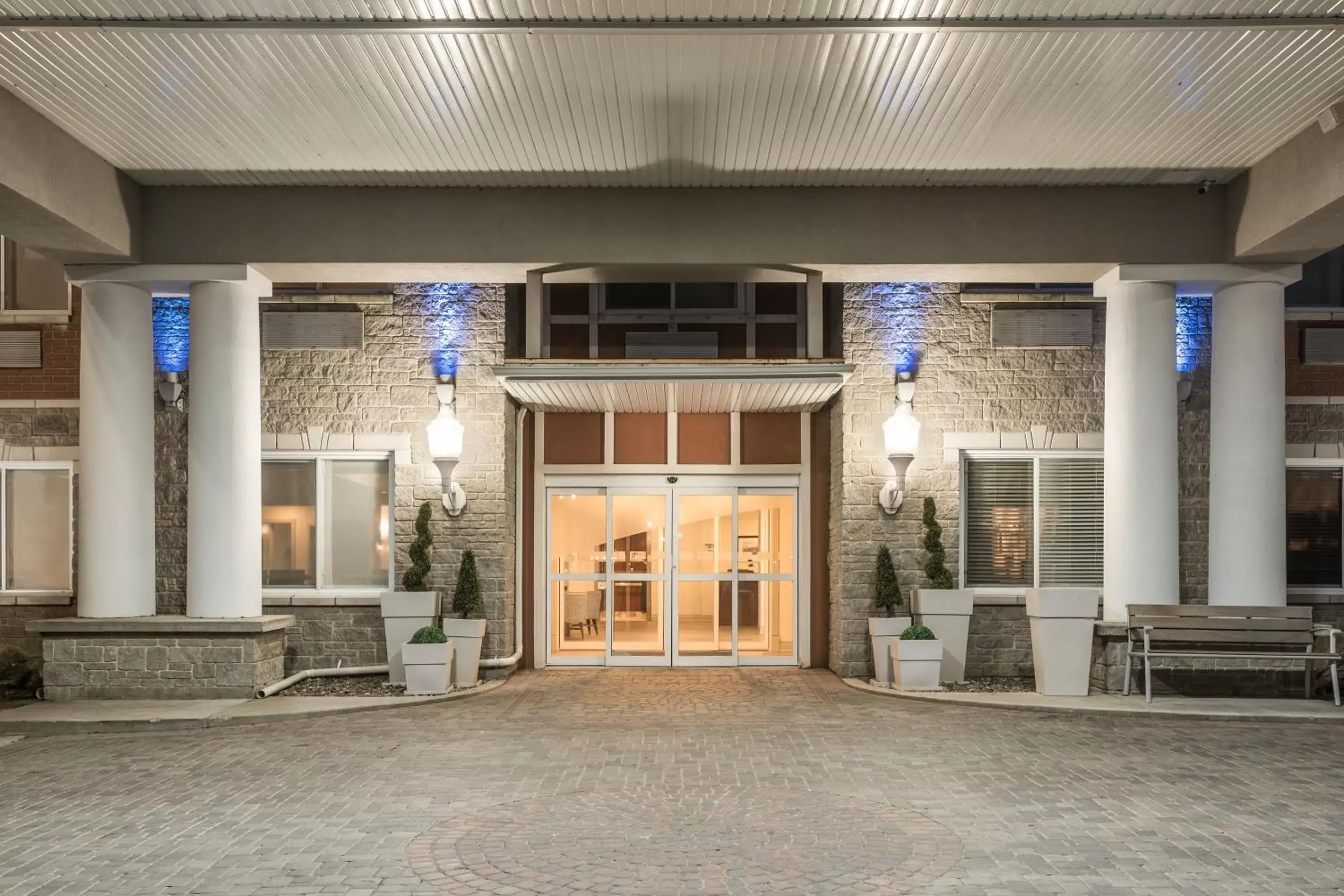 Property building in Holiday Inn Express Hotel & Suites 1000 Islands - Gananoque by IHG Property building in Holiday Inn Express Hotel & Suites 1000 Islands - Gananoque by IHG