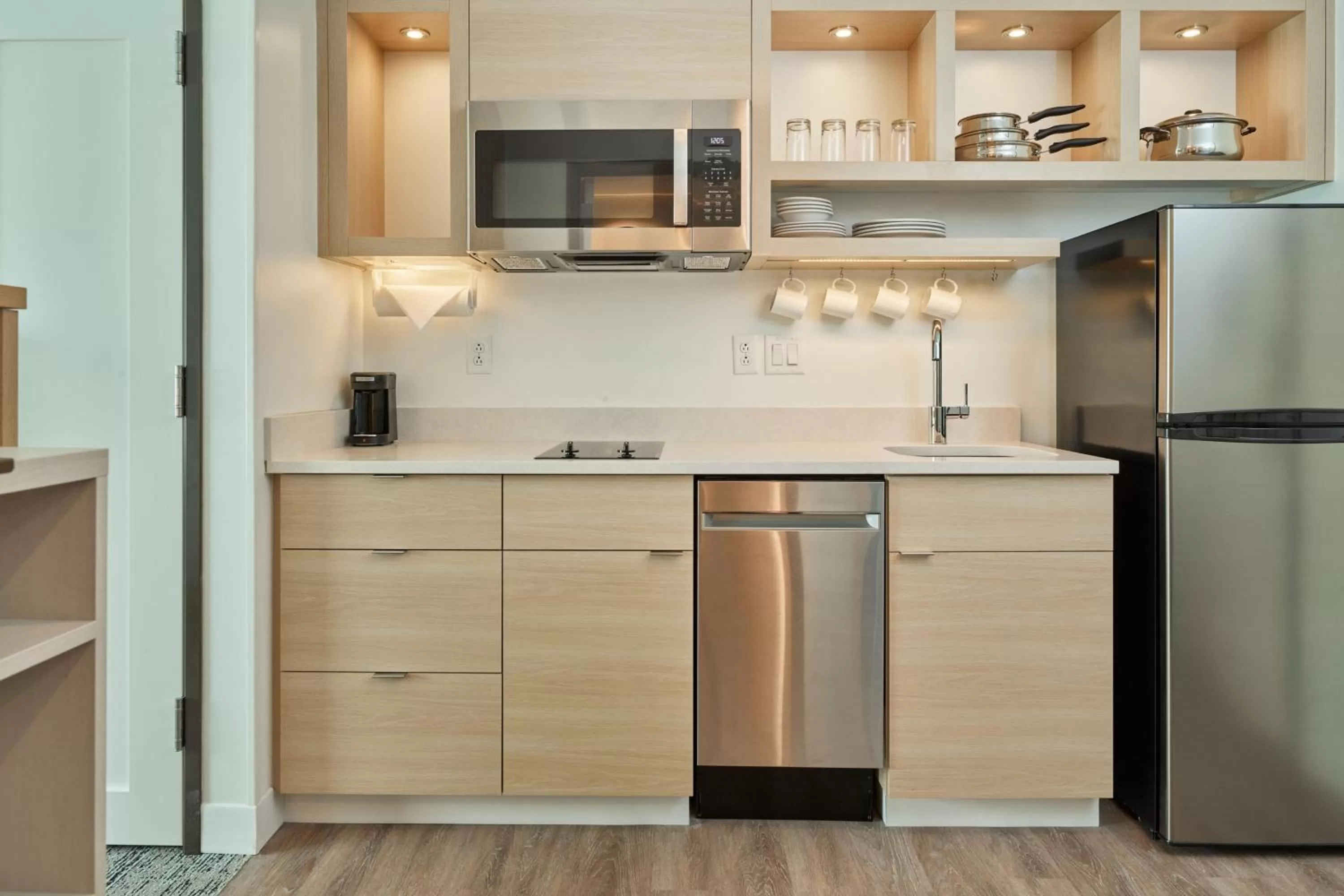 Kitchen or kitchenette in TownePlace Suites by Marriott Hixson