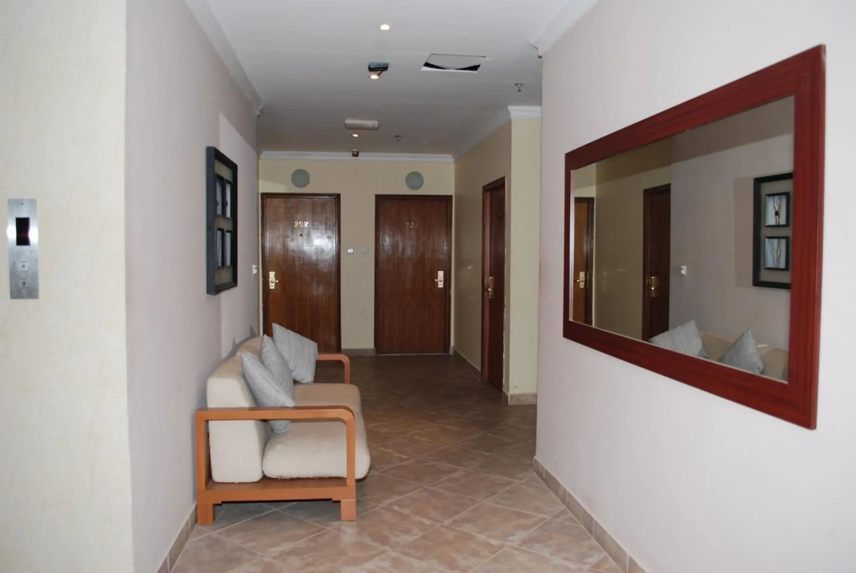 Living room in Times Square Suite Hotel