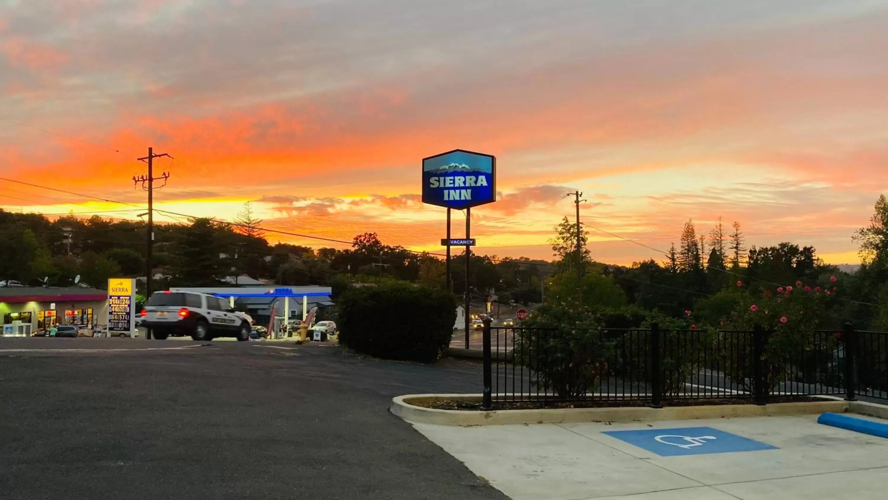 Sunset in Sierra Inn