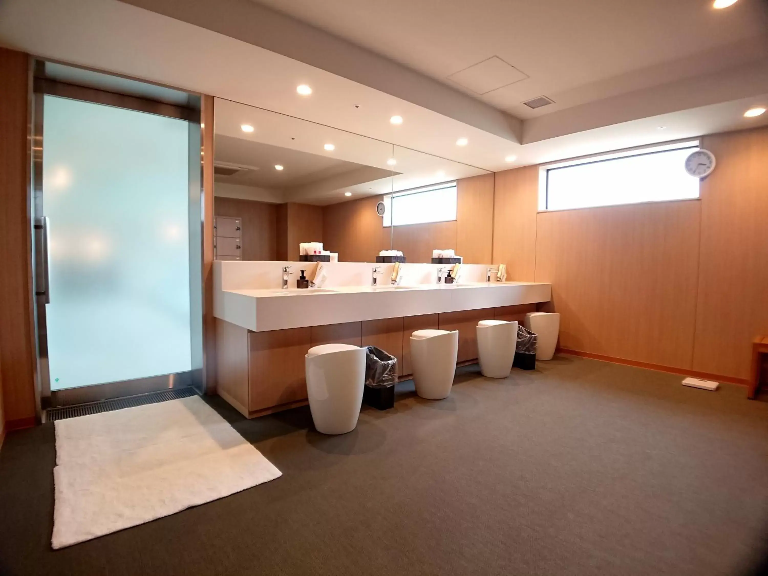 Public Bath, Bathroom in Kawasaki King Skyfront Tokyu REI Hotel