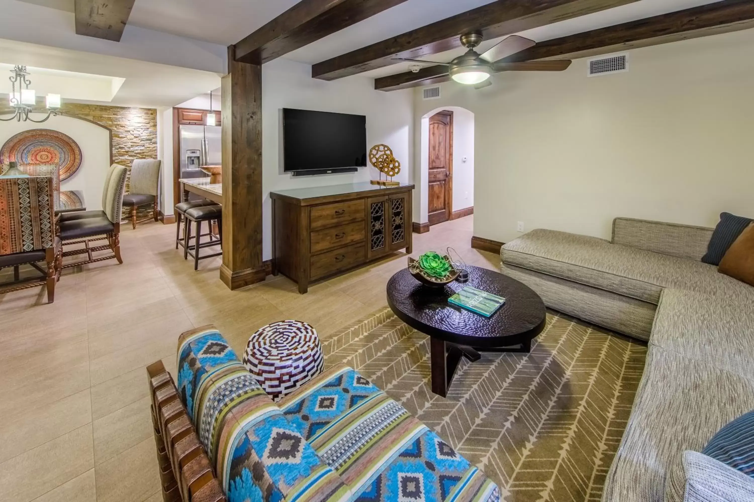 Photo of the whole room, Seating Area in Holiday Inn Club Vacations Scottsdale Resort, an IHG Hotel