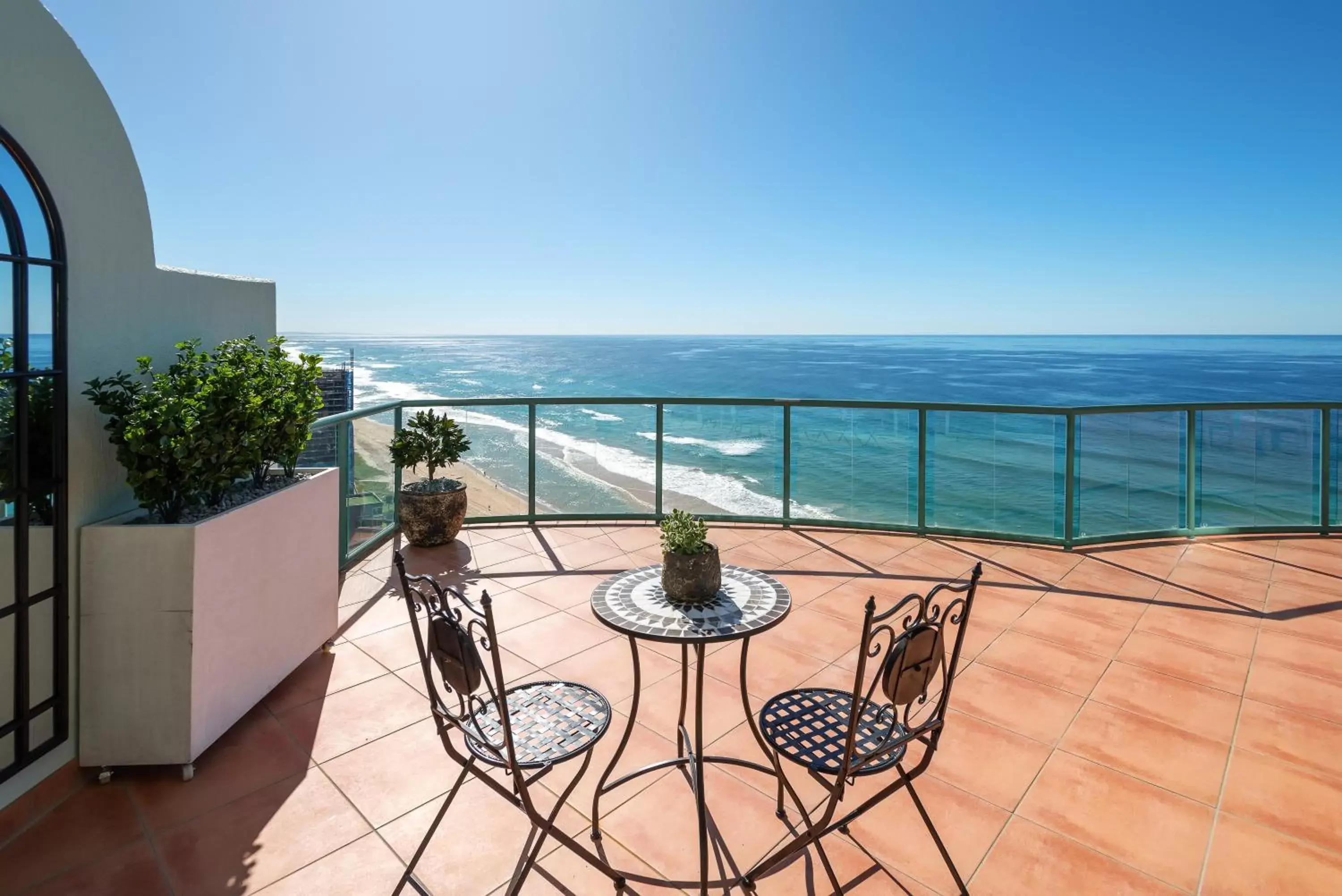 View (from property/room), Balcony/Terrace in The Waterford on Main Beach