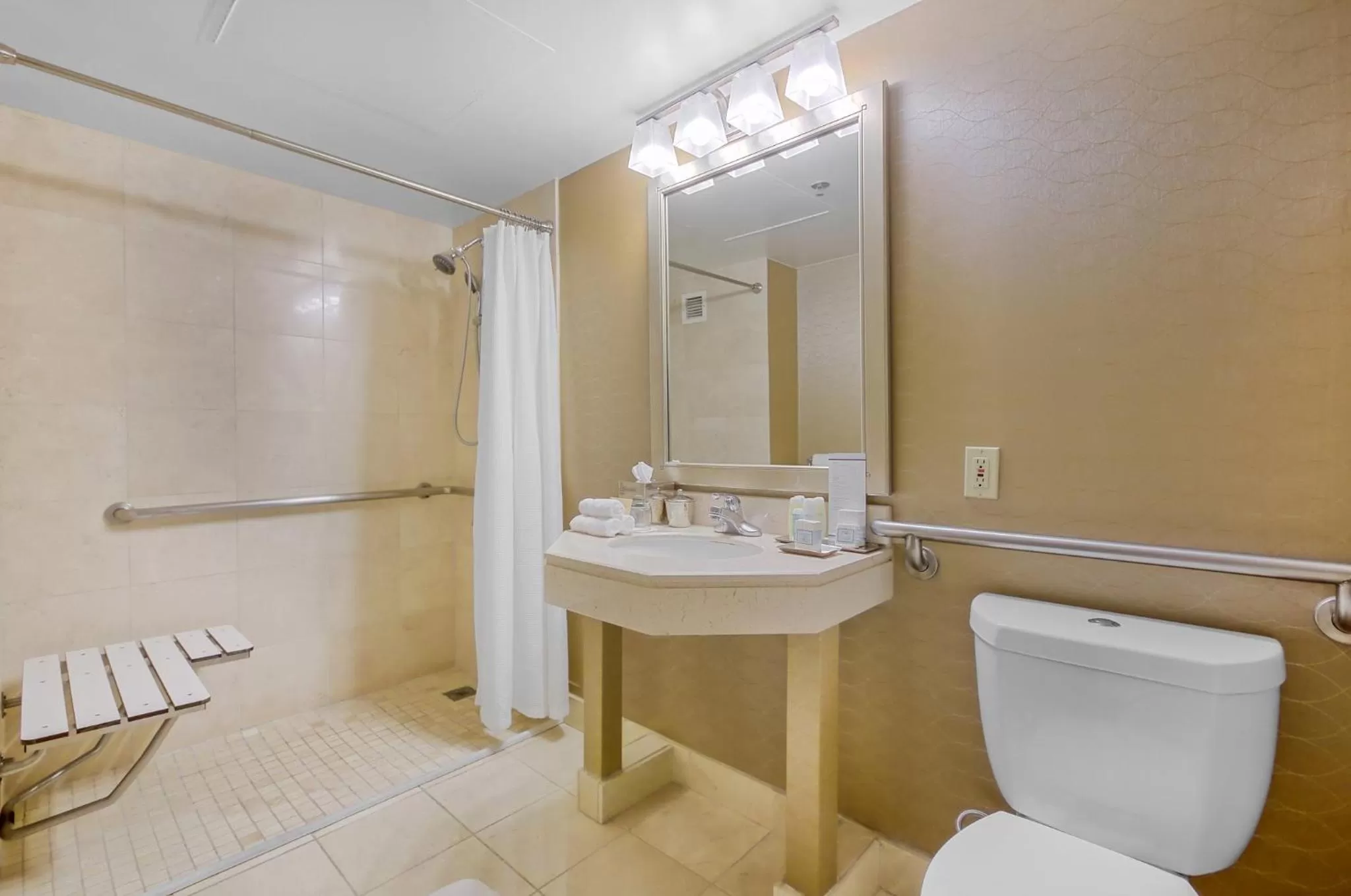 Bathroom in Omni Los Angeles Hotel