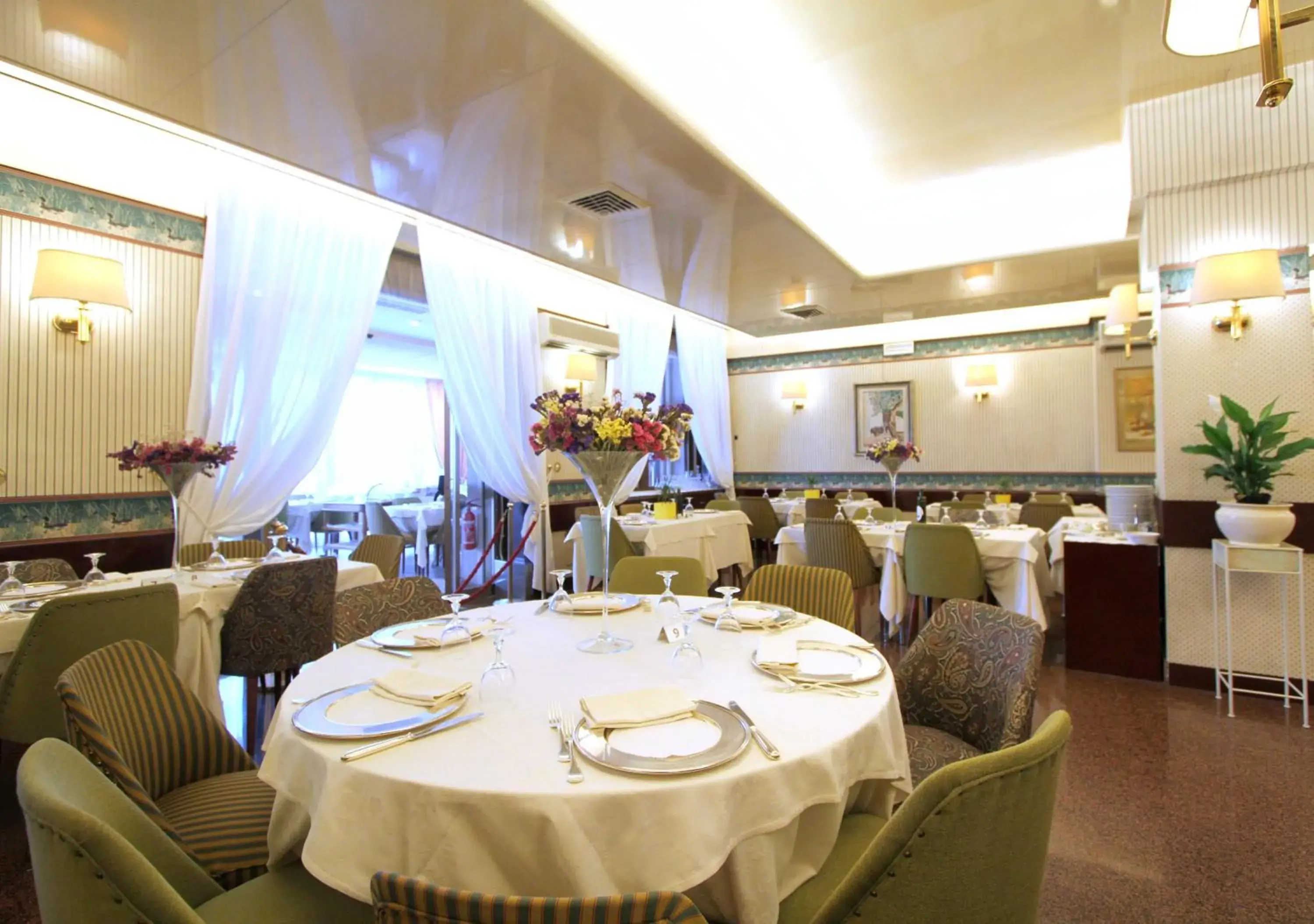 Restaurant/Places to Eat in Hotel Cicolella