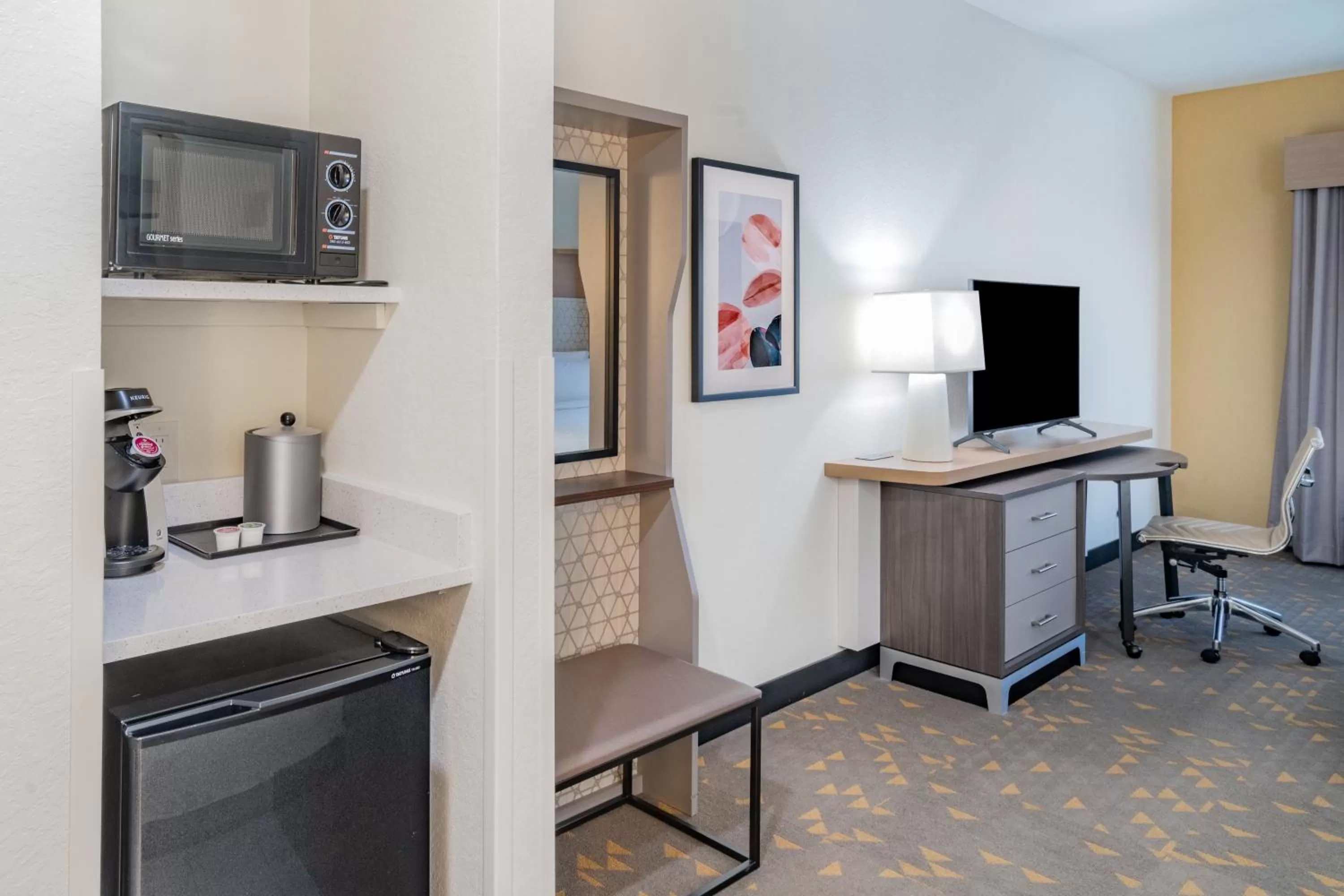 Photo of the whole room in Holiday Inn Southaven Central - Memphis by IHG