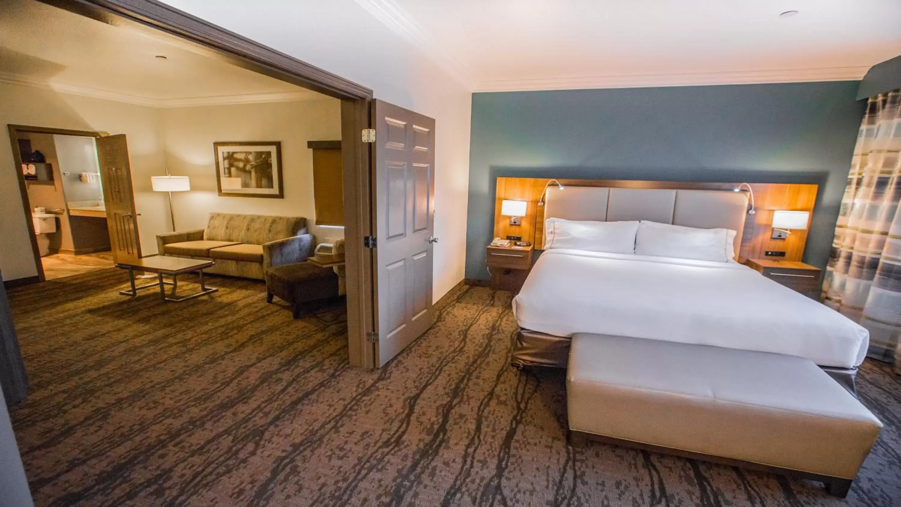 Photo of the whole room, Bed in Holiday Inn Express Hotel & Suites - Paso Robles, an IHG Hotel