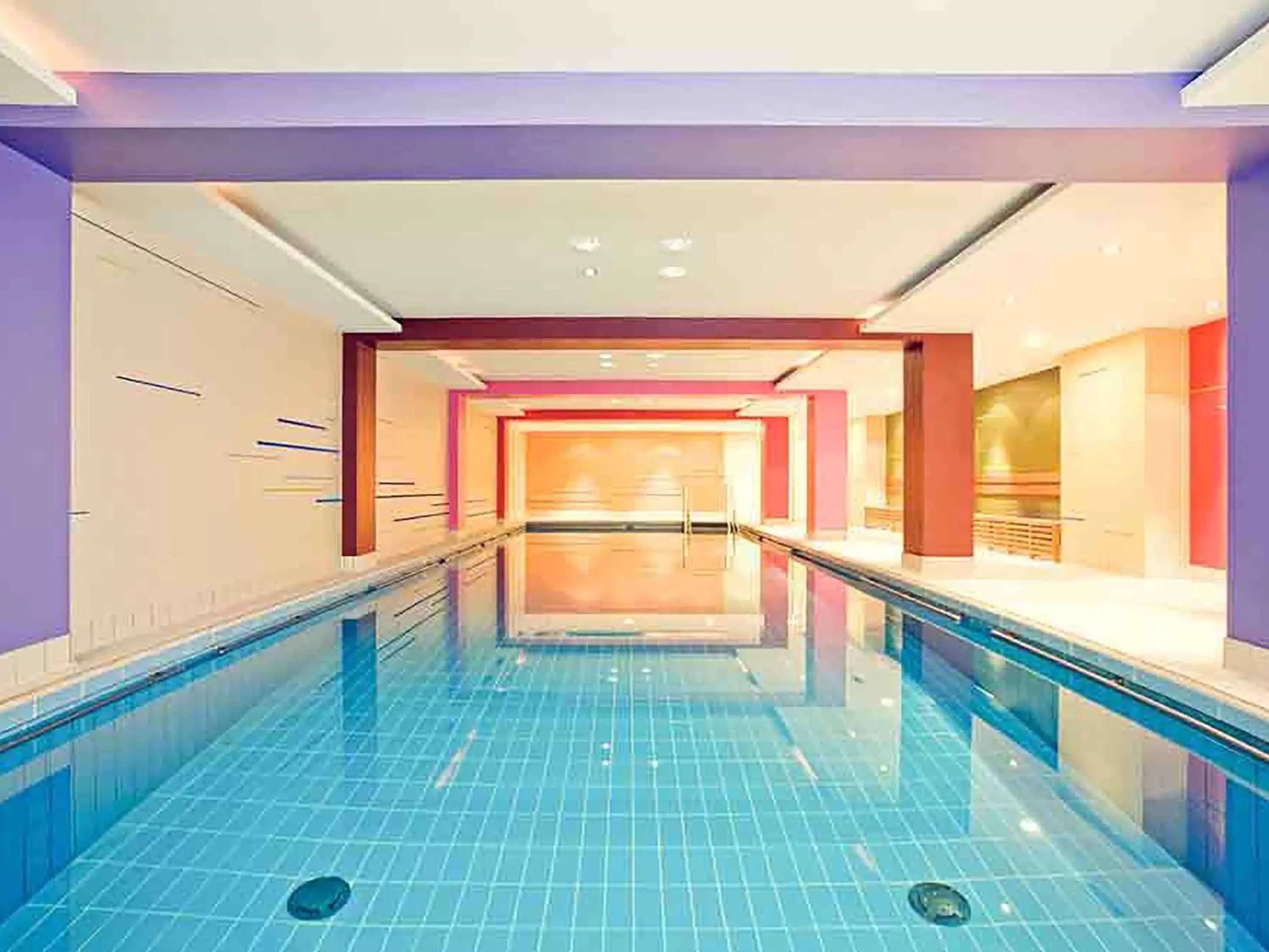 Fitness centre/facilities, Swimming Pool in Mercure Hotel Koeln Belfortstrasse