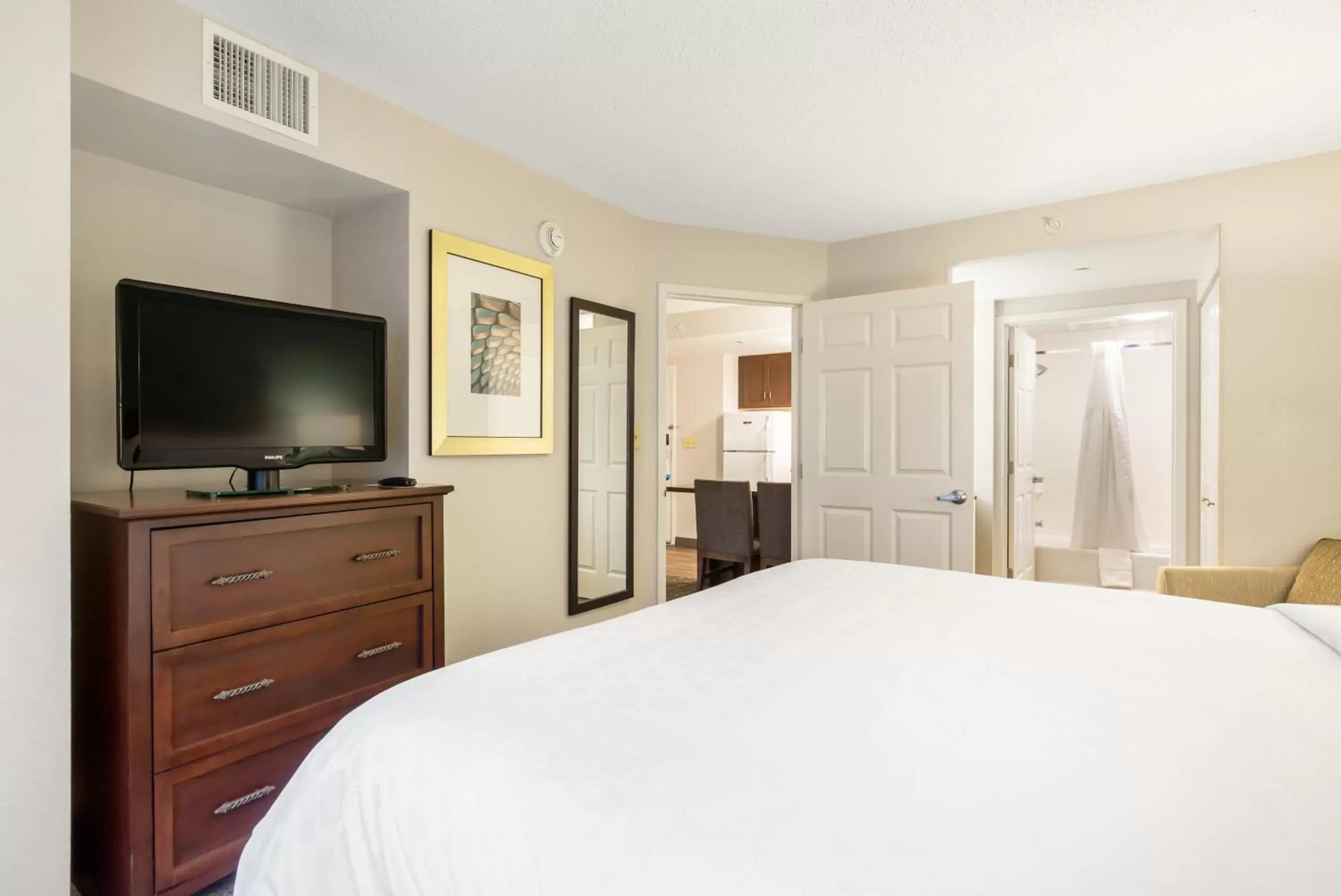 Shower, Bed in Staybridge Suites Chesapeake-Virginia Beach, an IHG Hotel