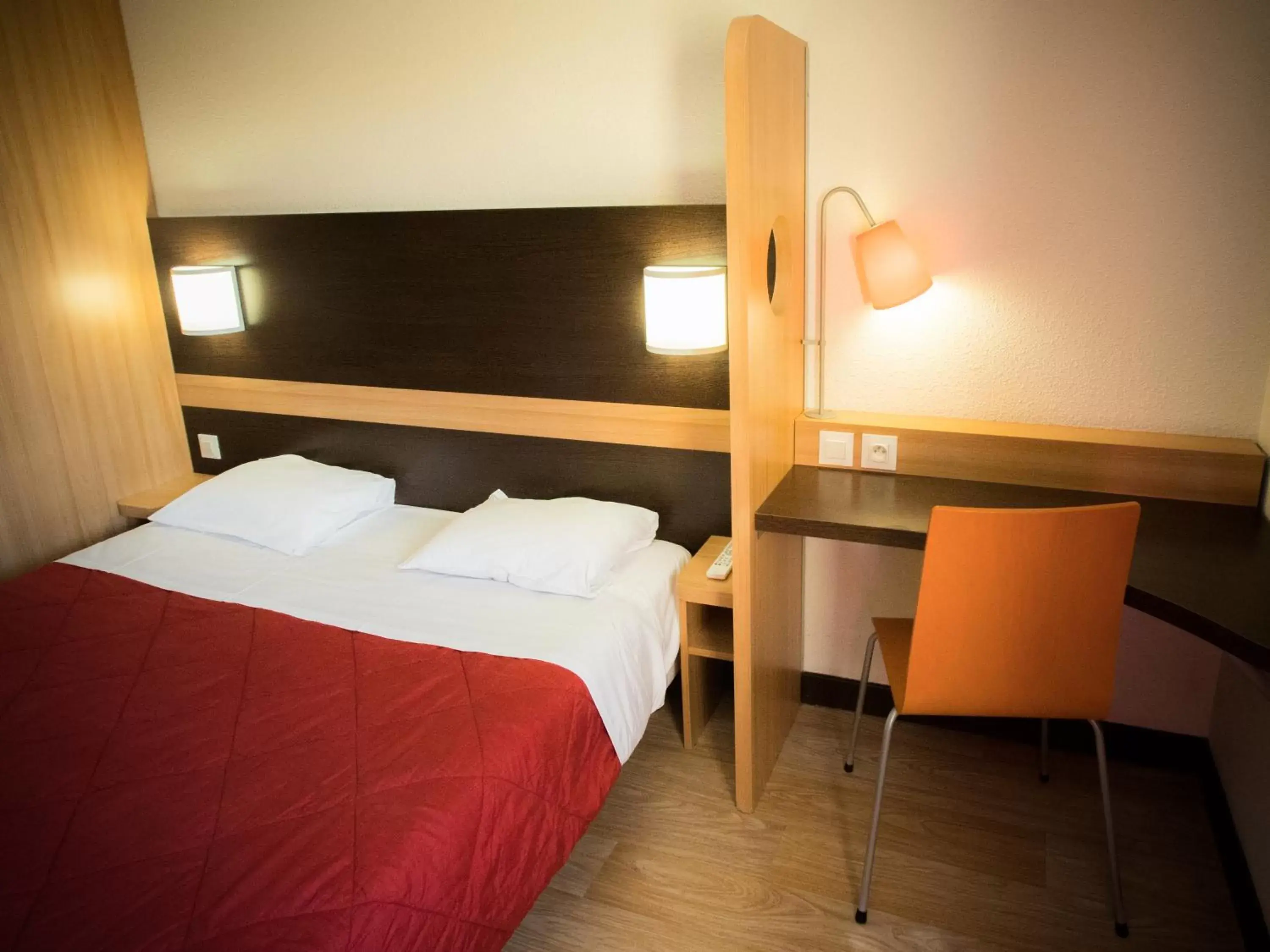 Bedroom, Bed in Premiere Classe Lisieux