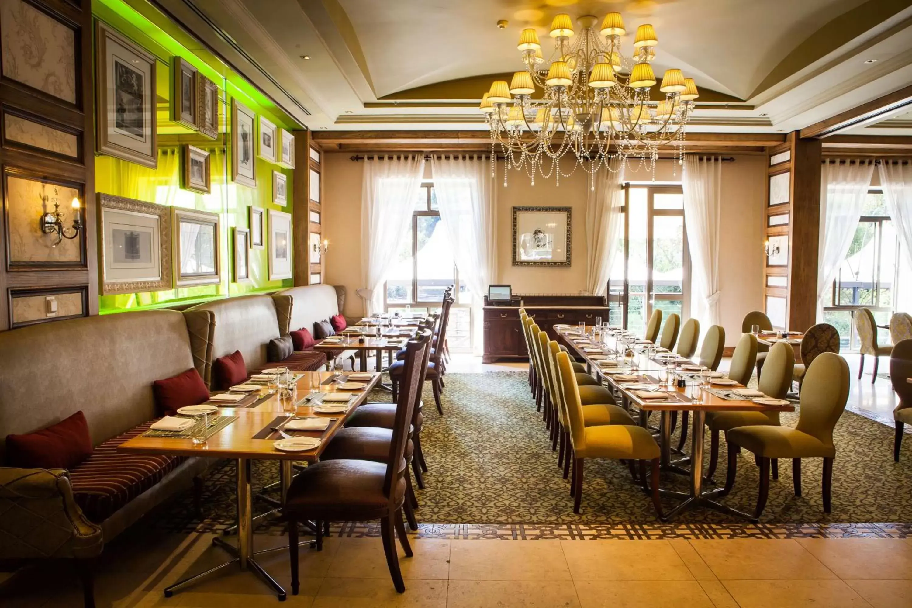 Restaurant/Places to Eat in Pivot Hotel Montecasino
