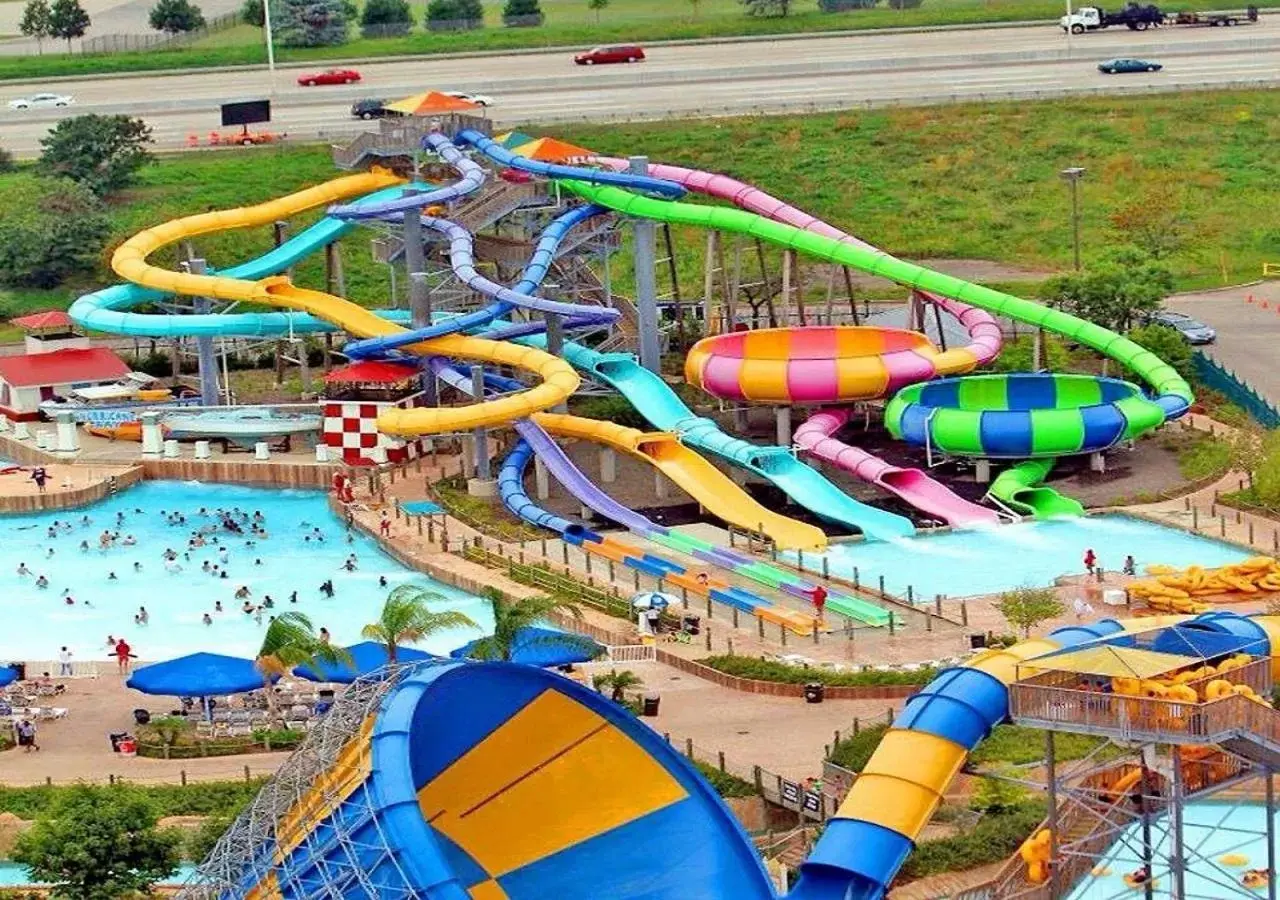 Activities, Water Park in R Nite Star Inn and Suites -Home of the Cowboys & Rangers