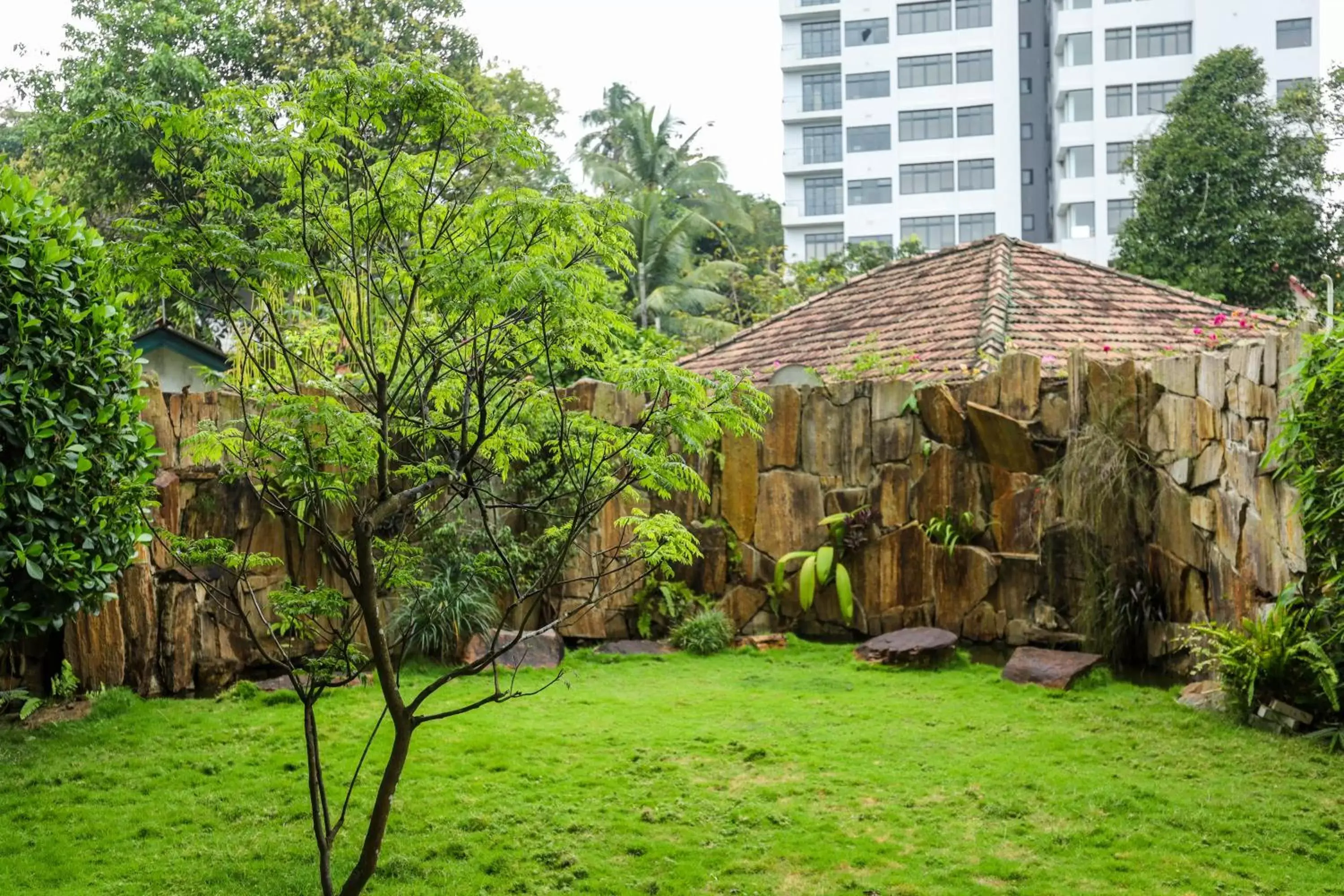 Property building in Hotel Ganthera Kandy Property building in Hotel Ganthera Kandy