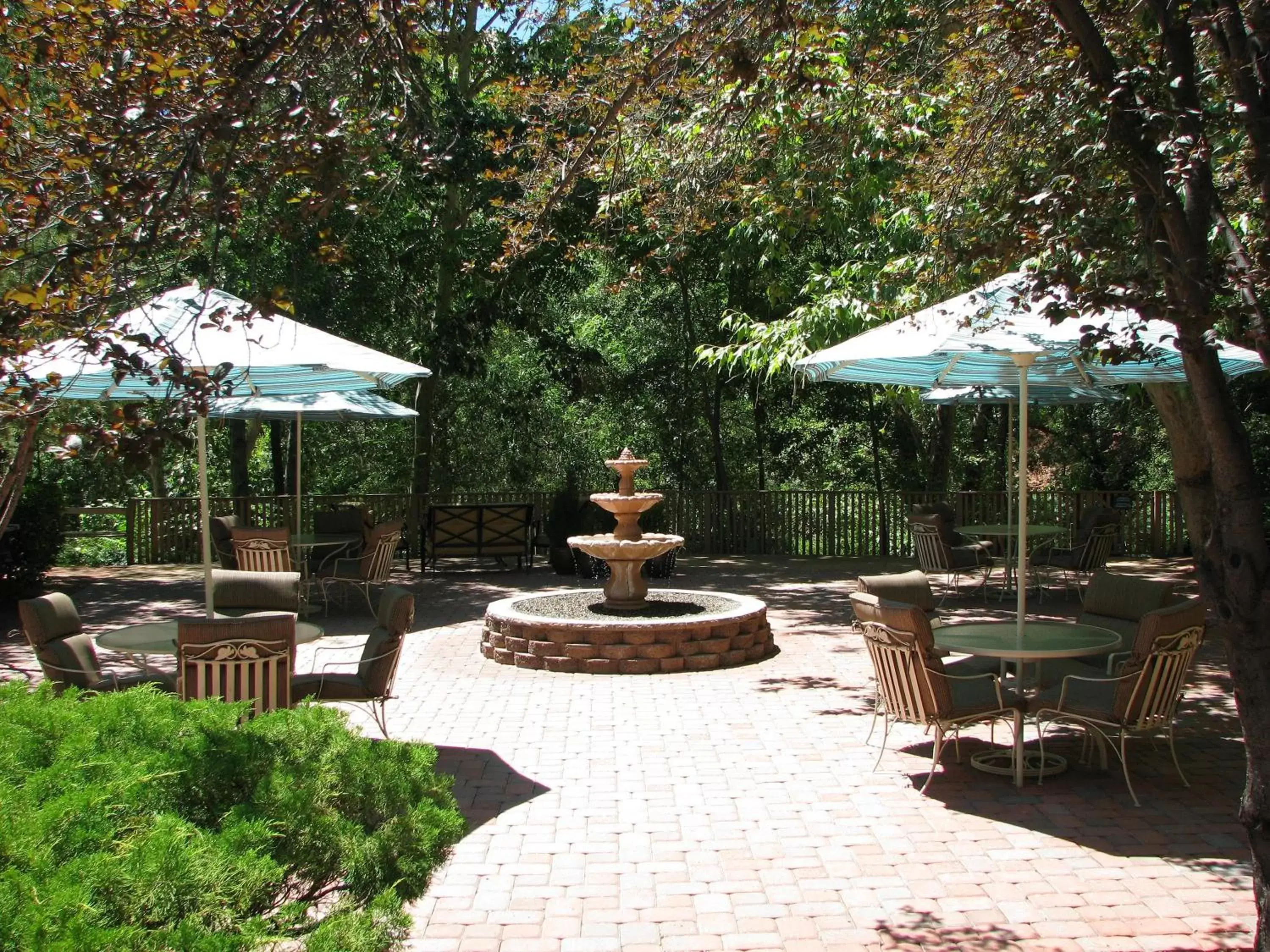 Restaurant/places to eat in Villas at Poco Diablo Restaurant/places to eat in Villas at Poco Diablo