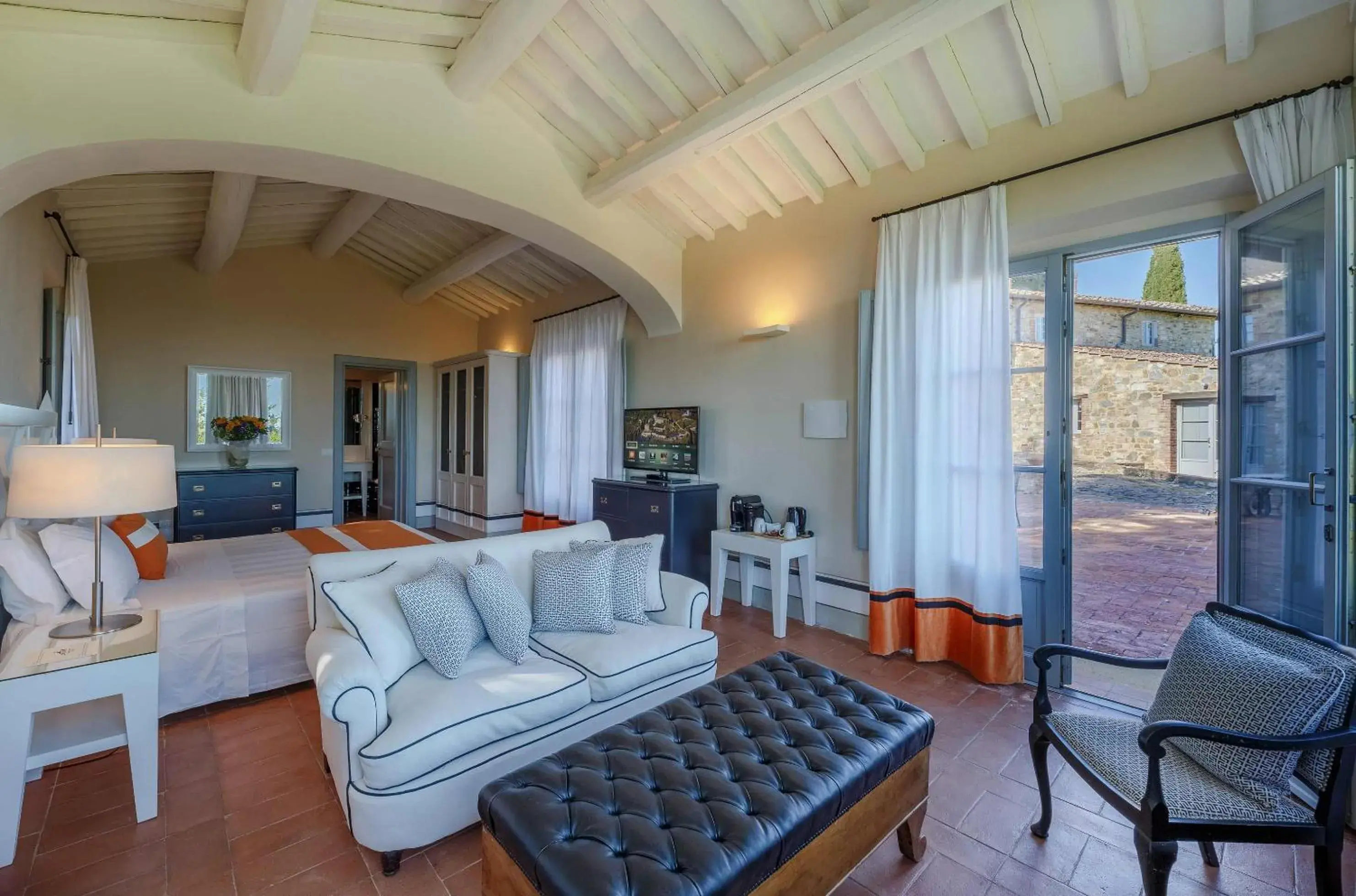 Living room, Seating Area in Borgo Scopeto Wine & Country Relais