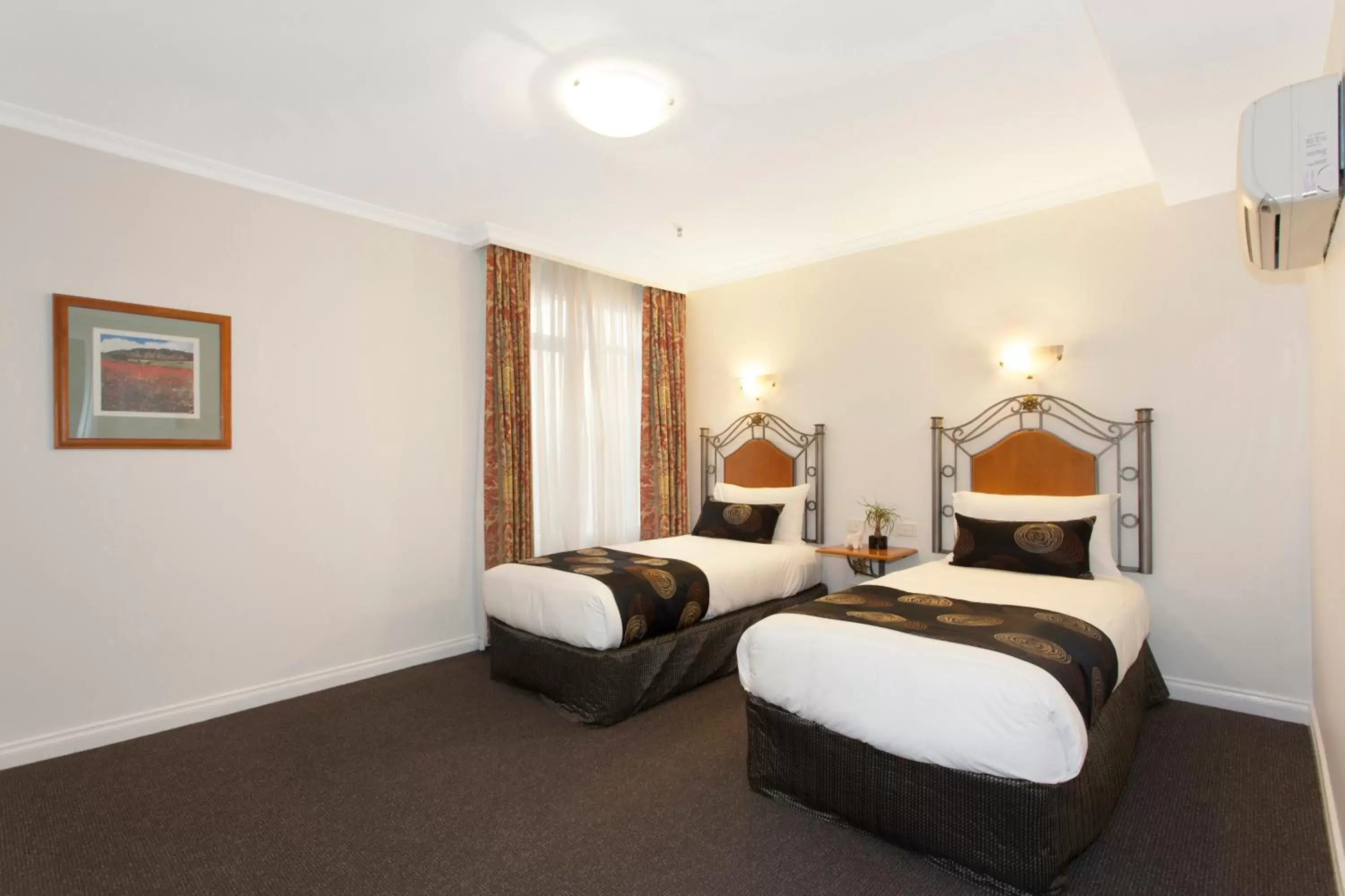 Bedroom, Bed in Melbourne Metropole Central