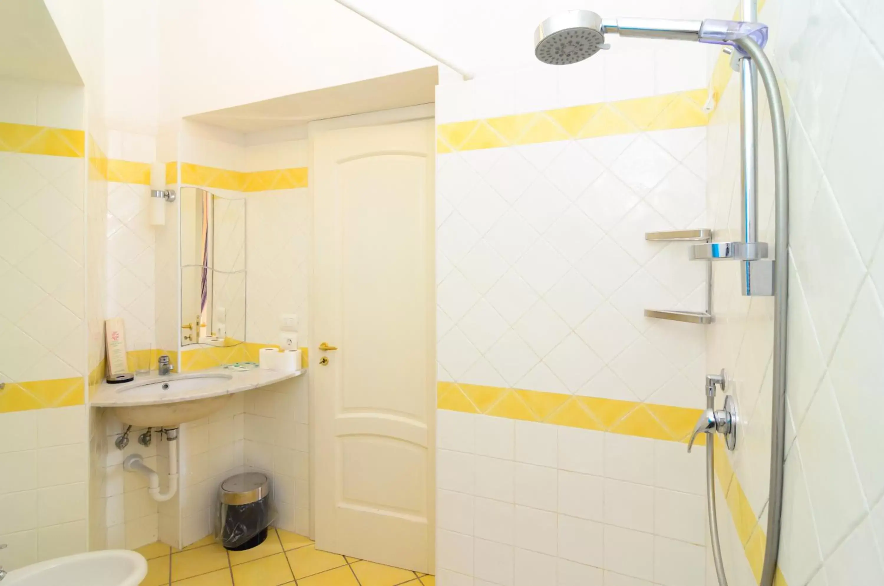 Bathroom in Albergo Villa Giusto