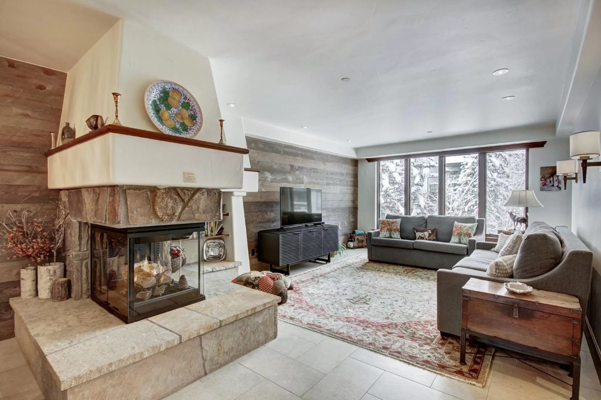 Living room in The Pines Lodge, a RockResort