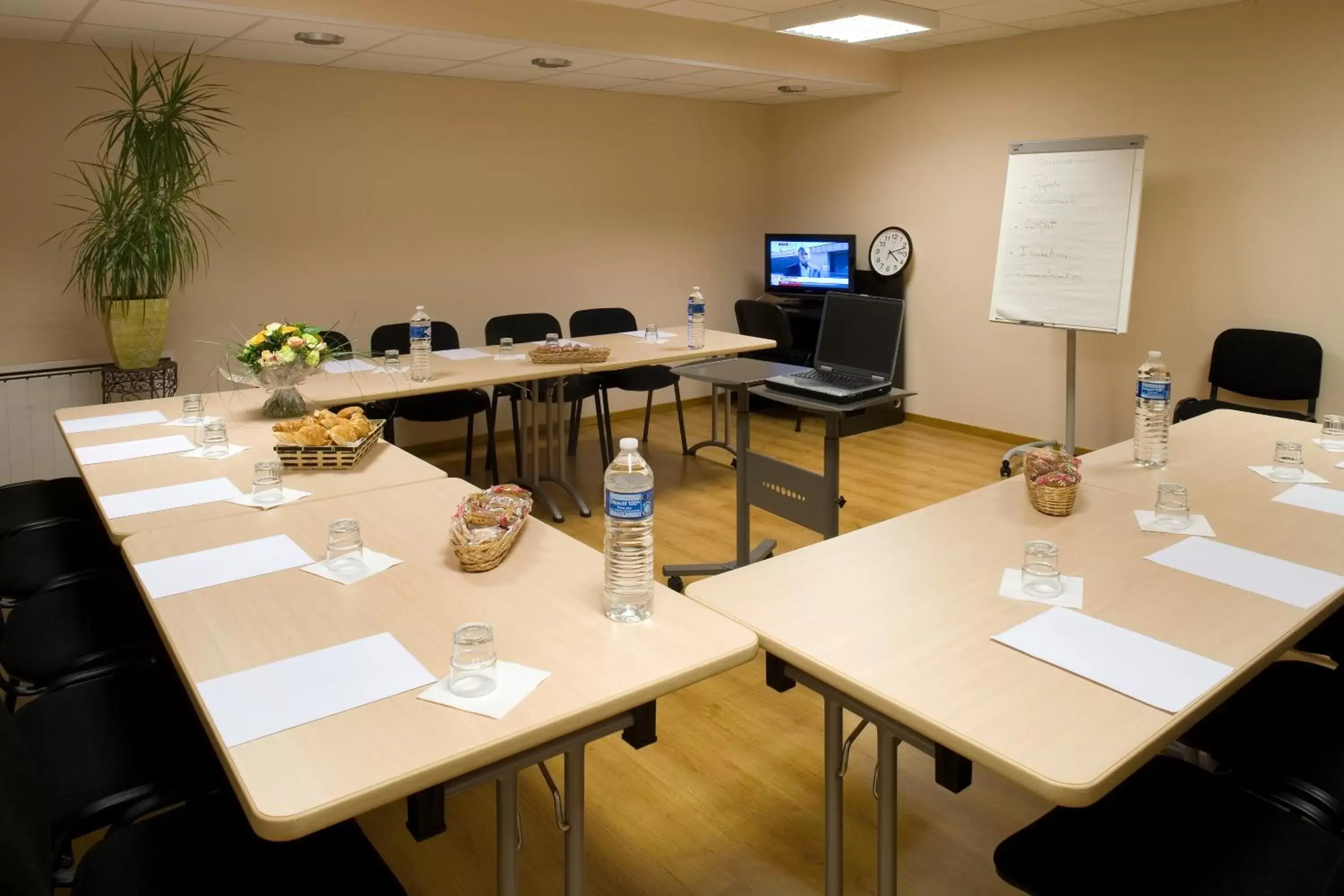 Business Area/Conference Room in Ibis Budget Limoges Nord