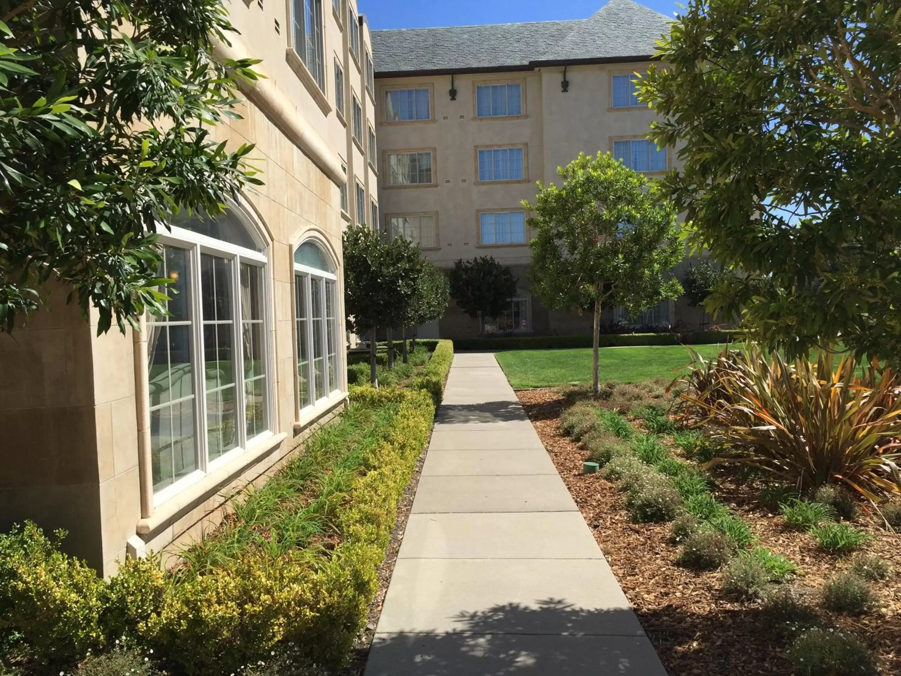 Property building, Garden in Bay Landing Hotel