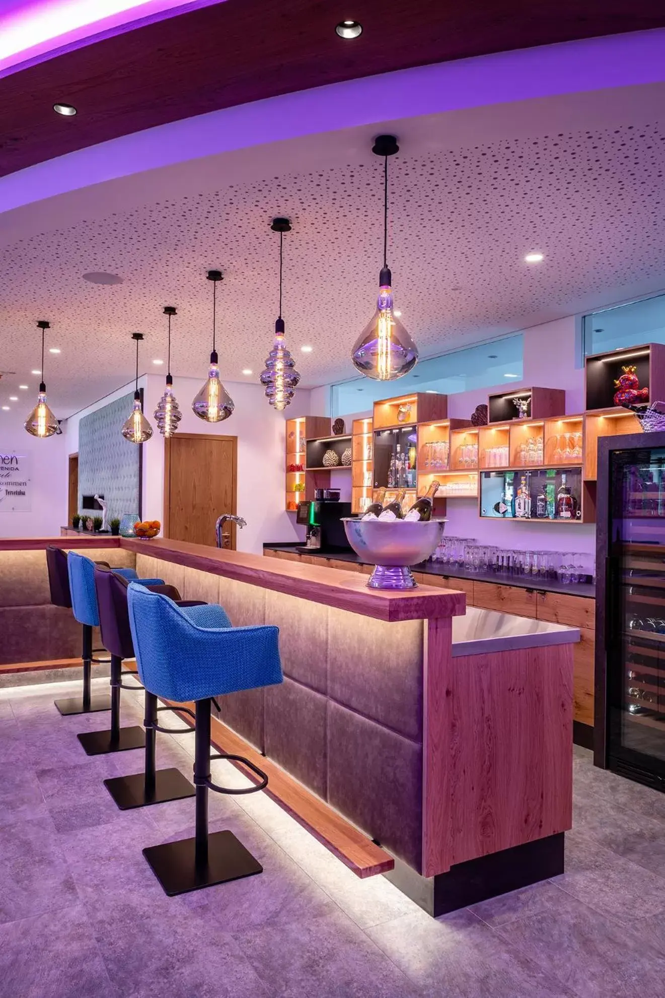 Lounge or bar in AVALON Hotel Bad Reichenhall