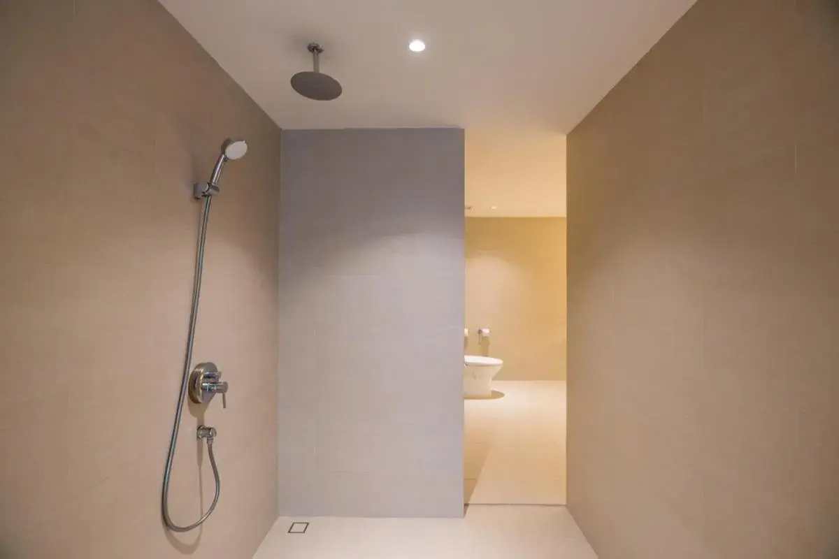 Shower, Bathroom in Ana Anan Resort & Villas Pattaya