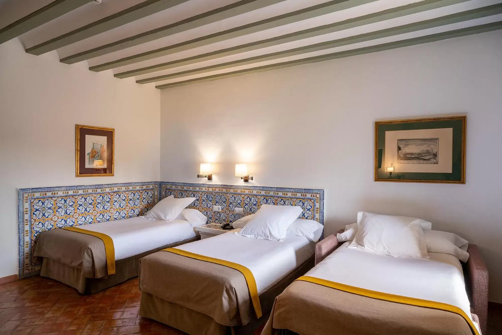 Photo of the whole room, Bed in Parador de Almagro