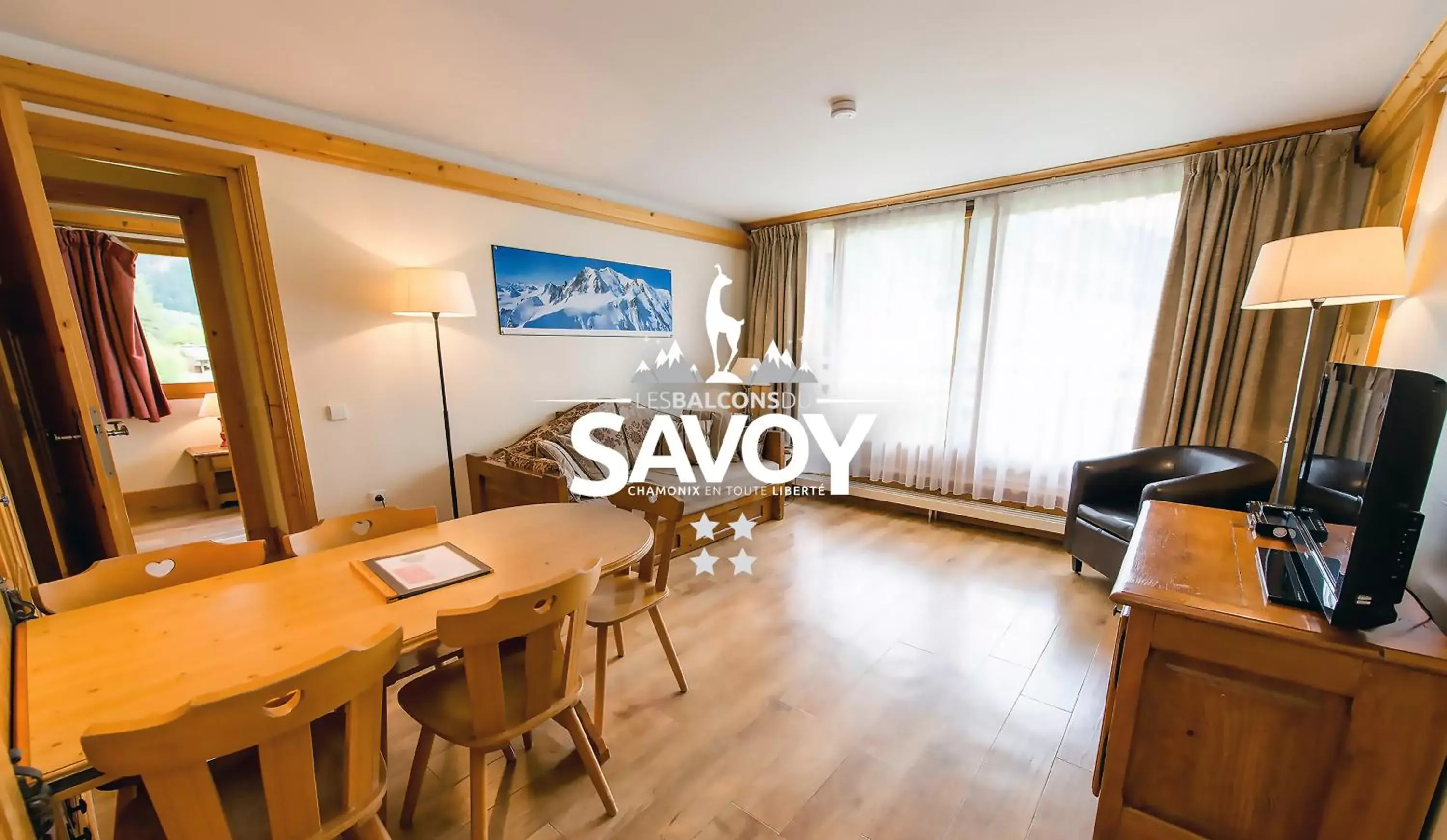 Living room, Dining Area in Les Balcons du Savoy