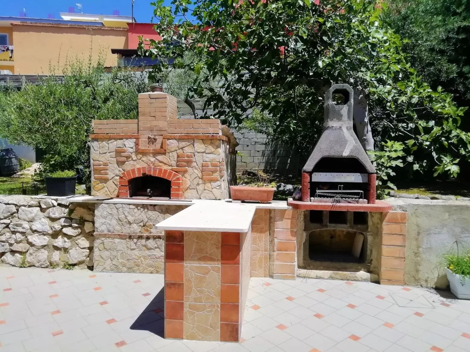 BBQ facilities in B&B Maison Villa Vittorio