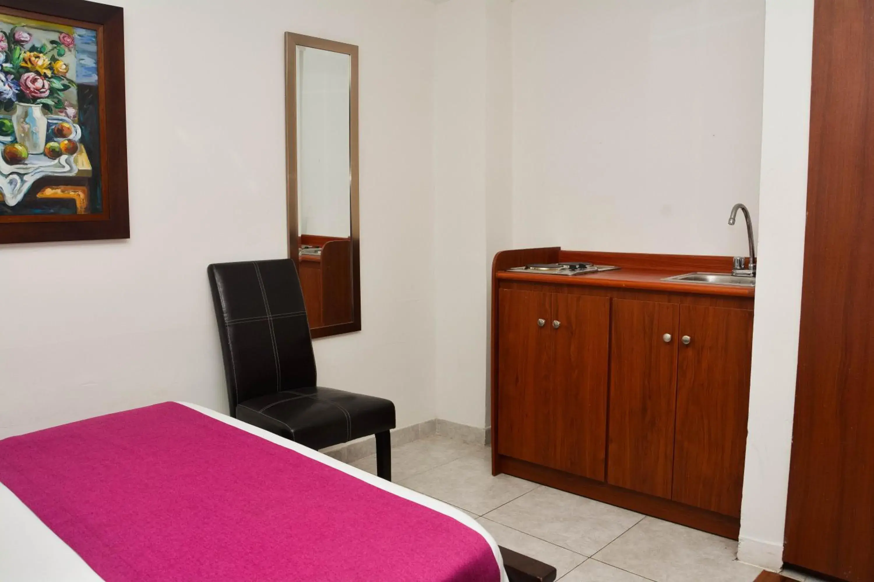 Kitchen or kitchenette, Kitchen/Kitchenette in Hotel Karlo