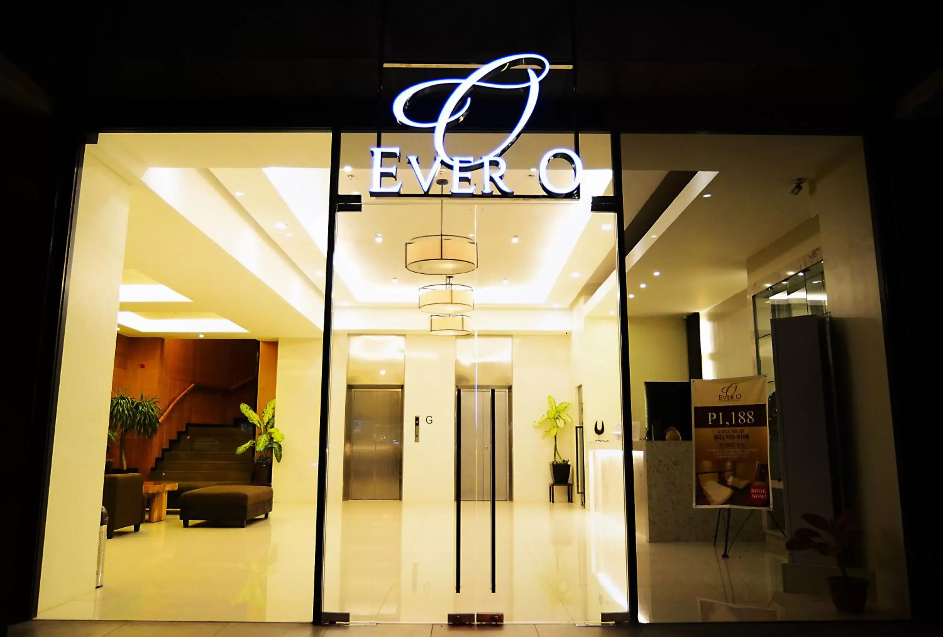 Facade/entrance in Ever O Business Hotel