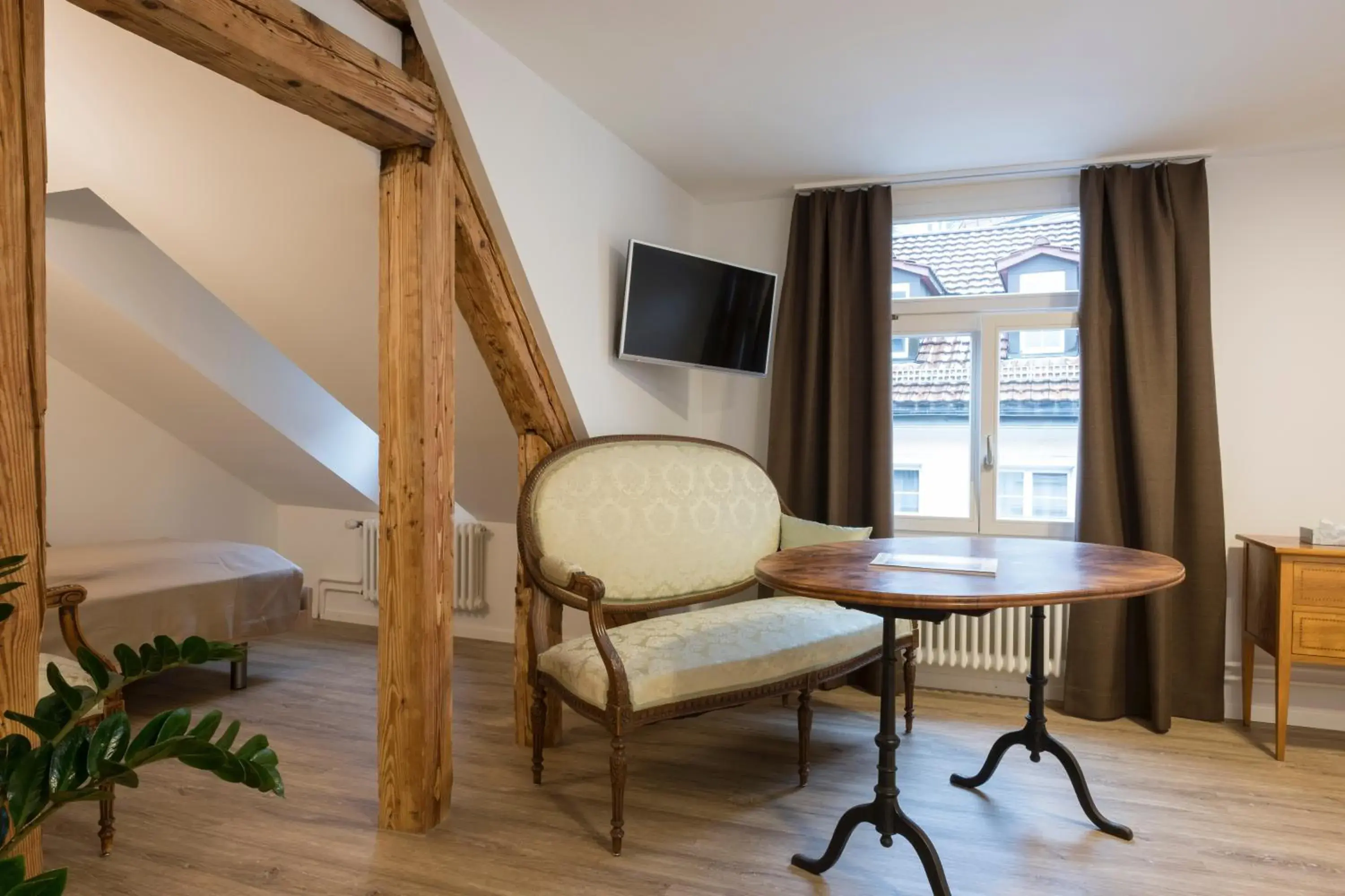 Photo of the whole room, Seating Area in Hotel Vadian Garni