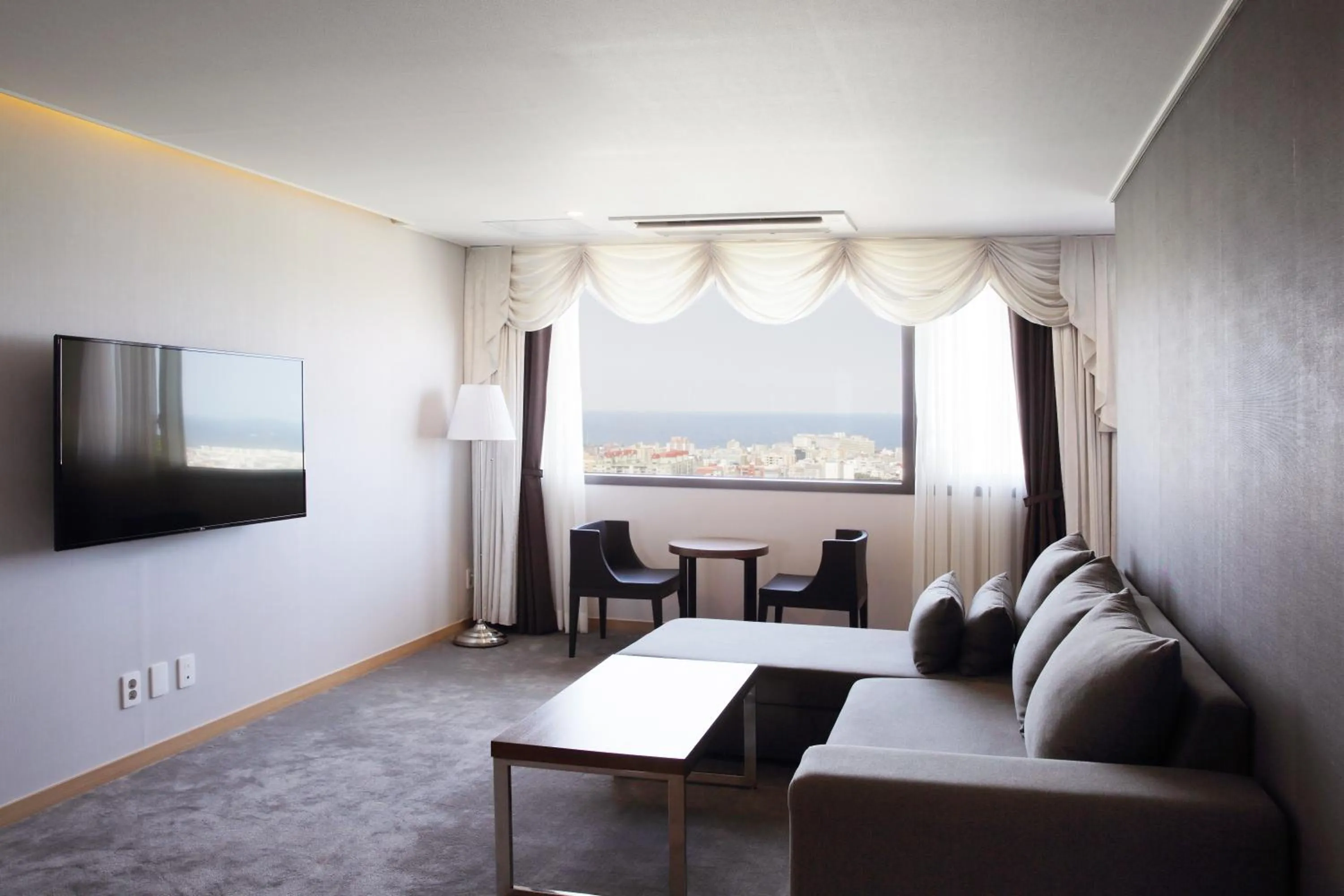 Living room in Hotel Shalom Jeju