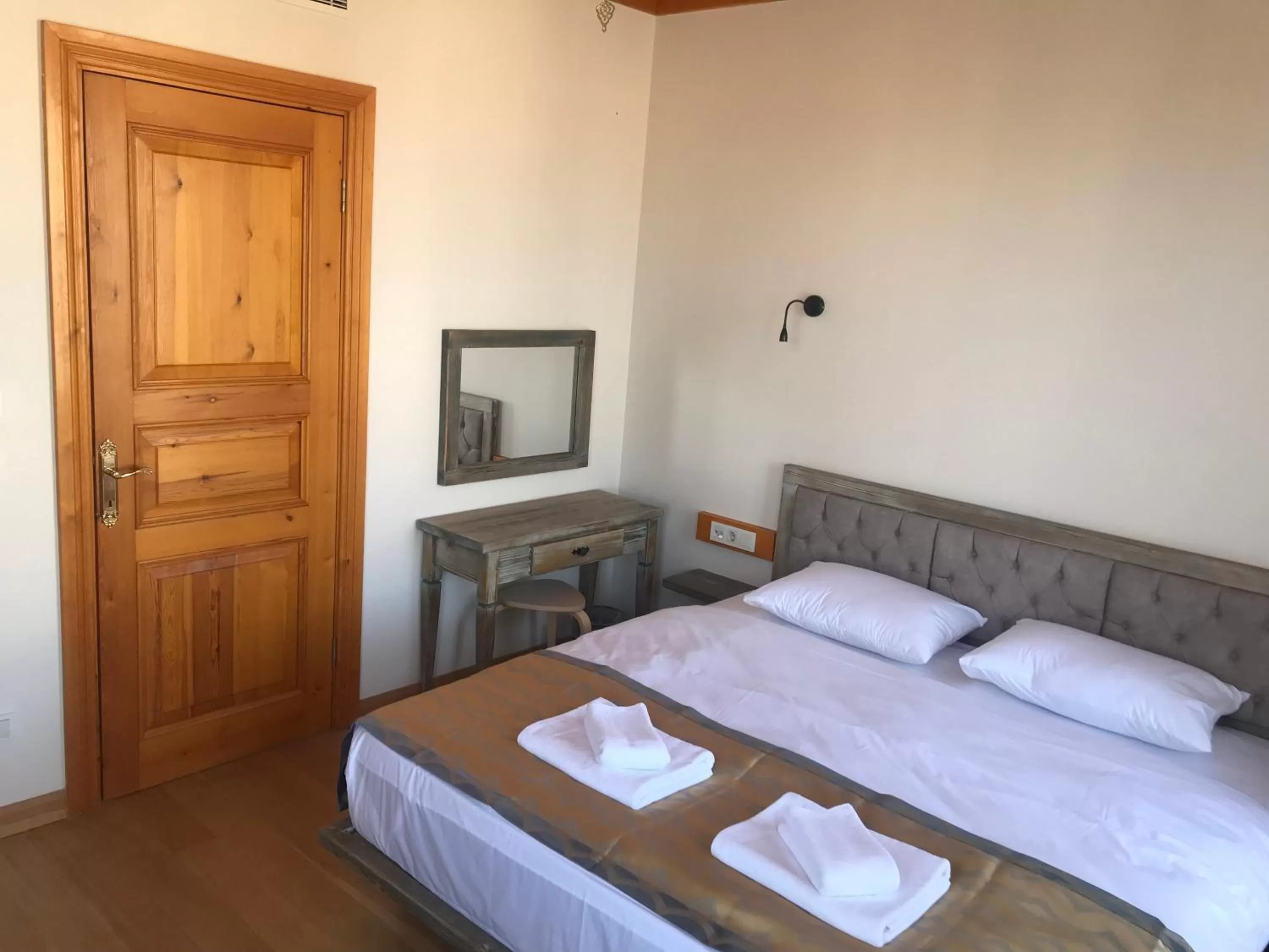 Bed in Green Mansion