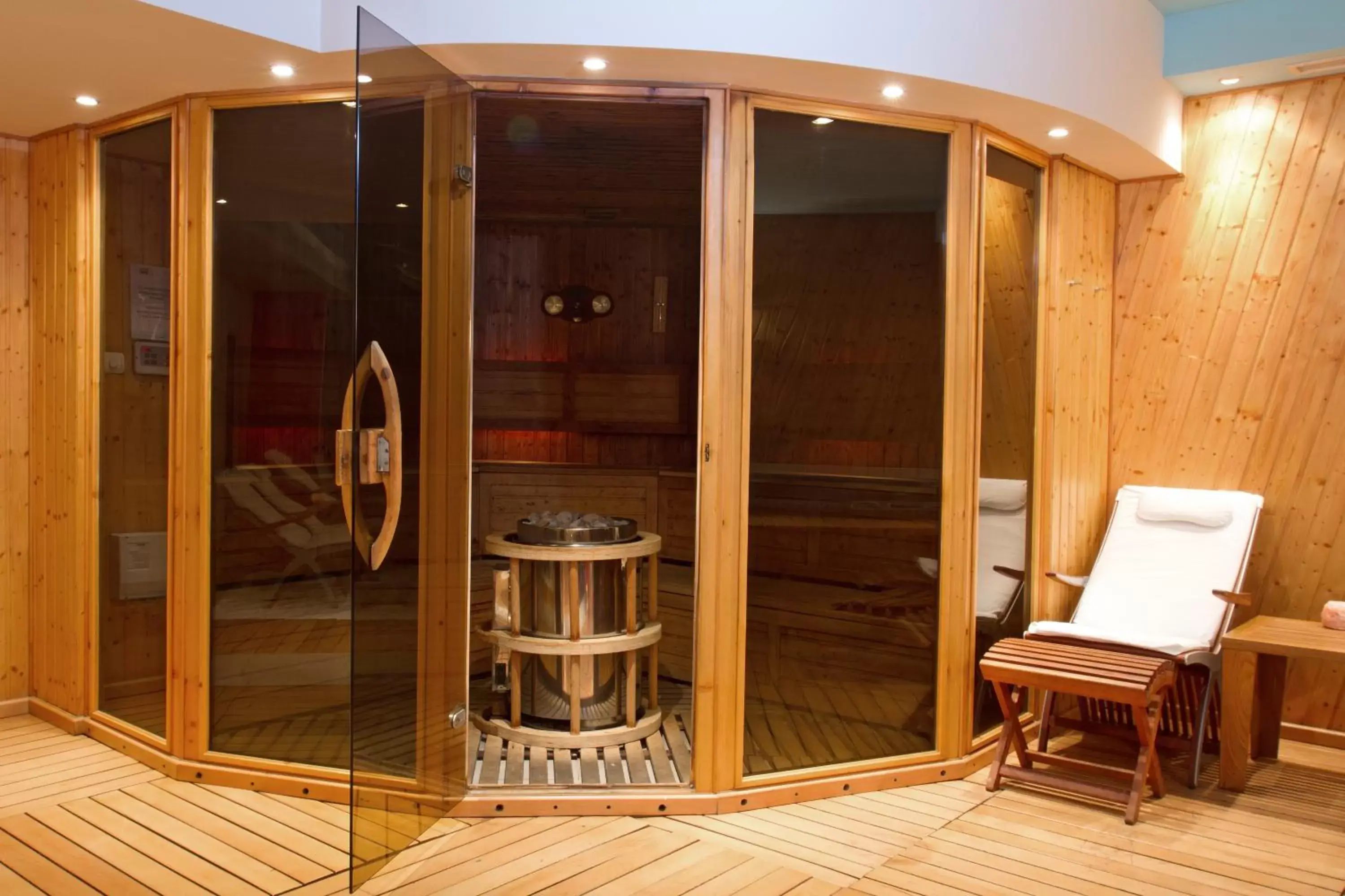 Sauna, Spa/Wellness in Crystal Palace Boutique Hotel