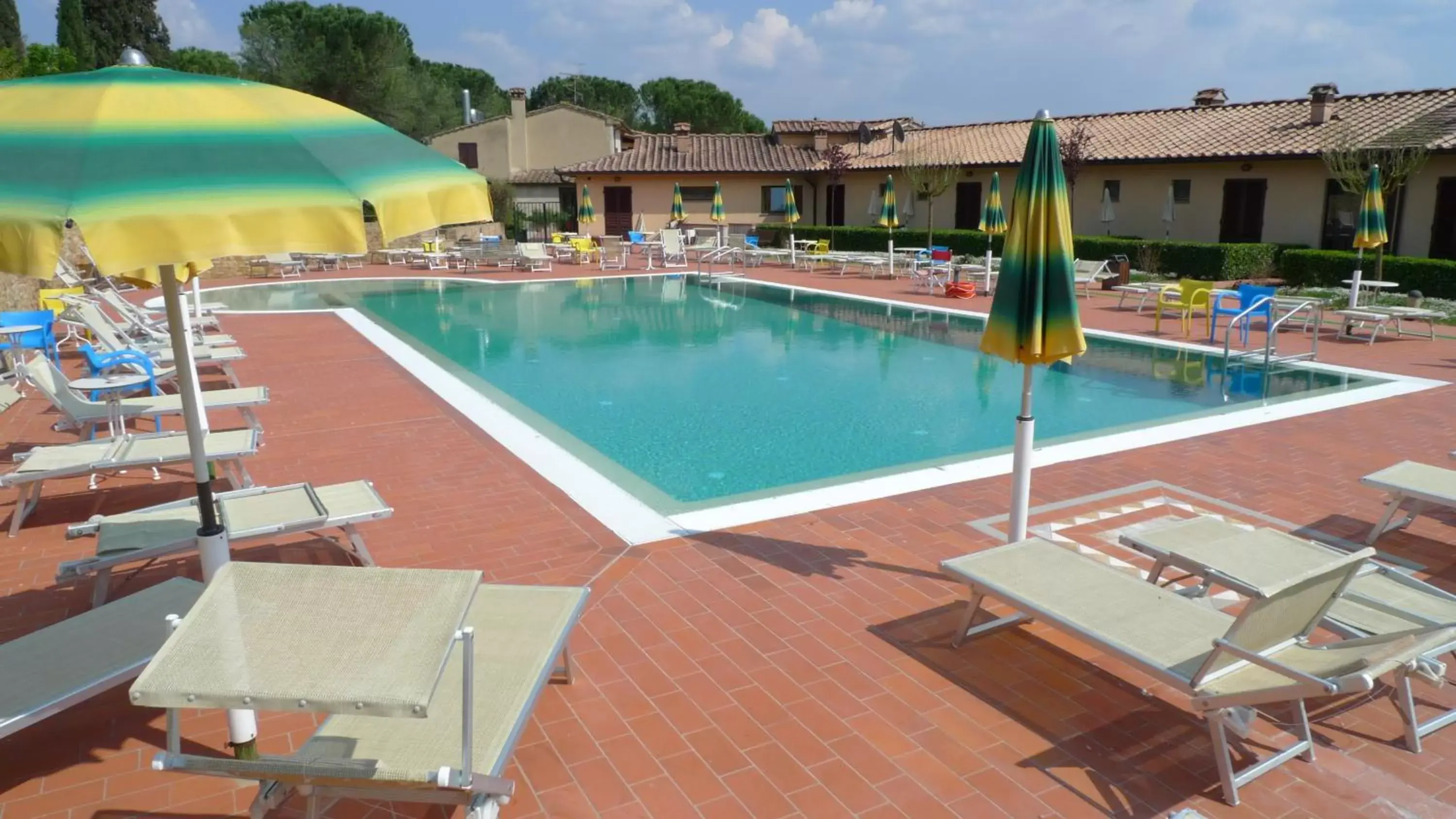 Swimming Pool in Hotel Sovestro